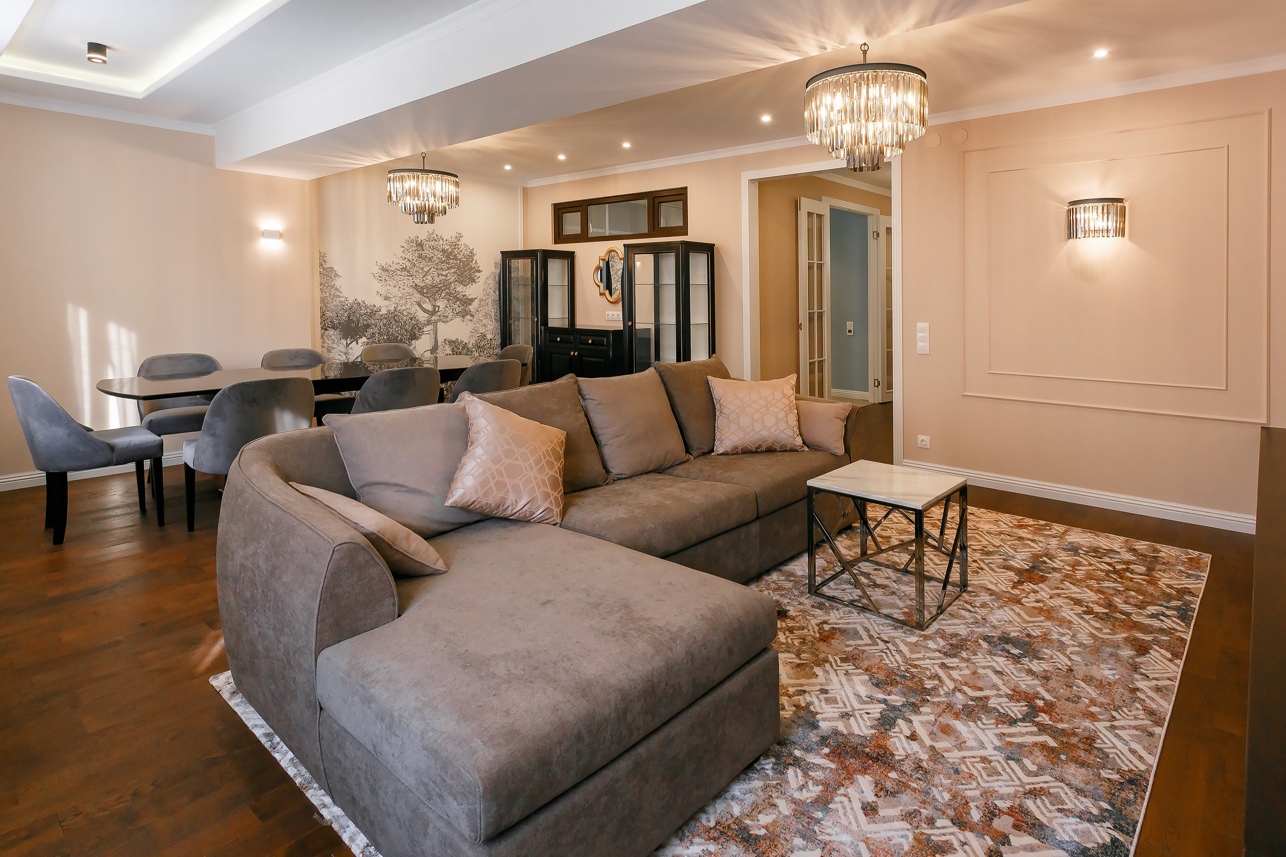 Central interior. Репортажный фотограф в Алмате Чумаков Георгий