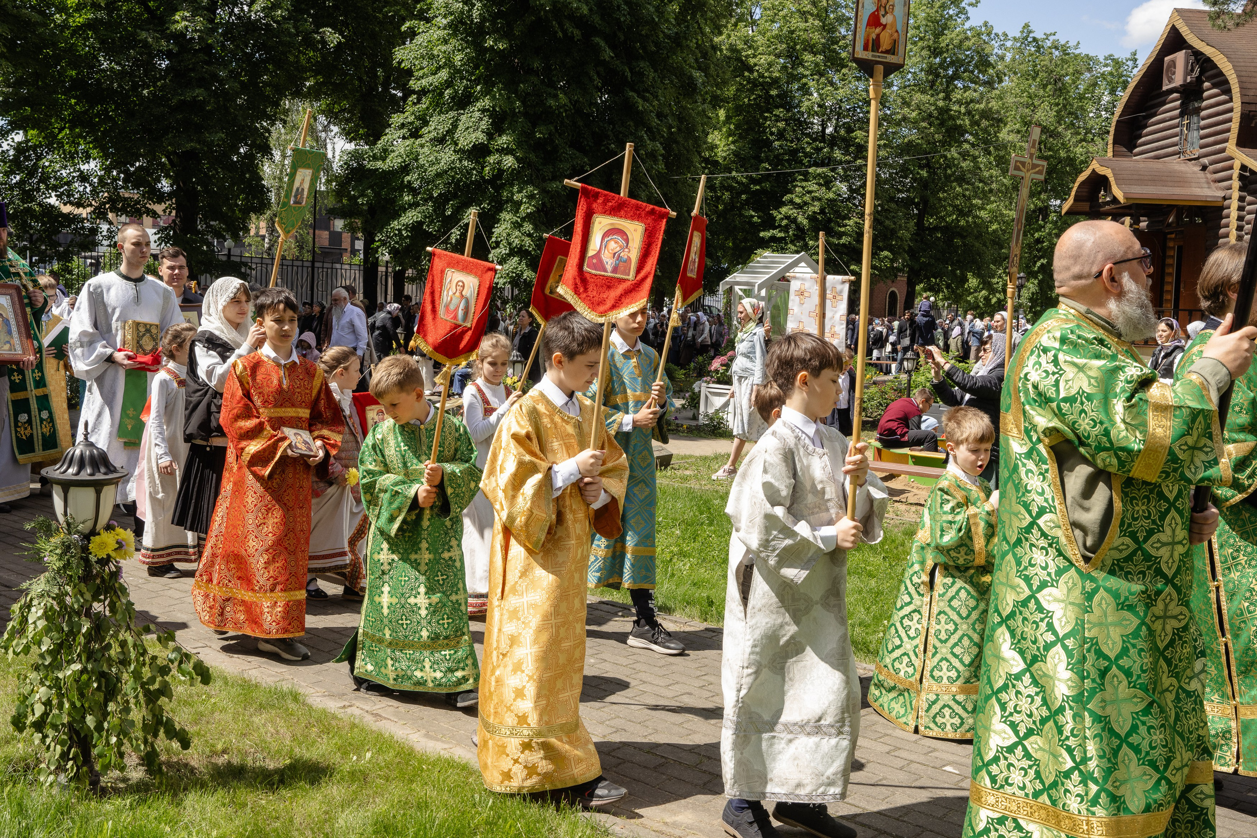 Престольный праздник в храме Троицы Живоначальной. Фотограф Москва/Подмосковье
