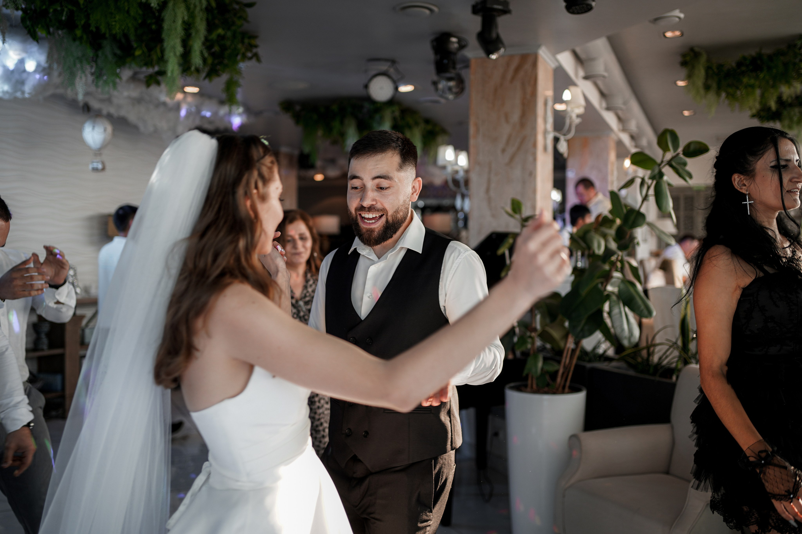 Банкет в ресторане «Европа». Свадебный фотограф в Ростове-на-Дону. Таинство Крещения и Венчания, семейные фотосессии. Алёна Чёботова