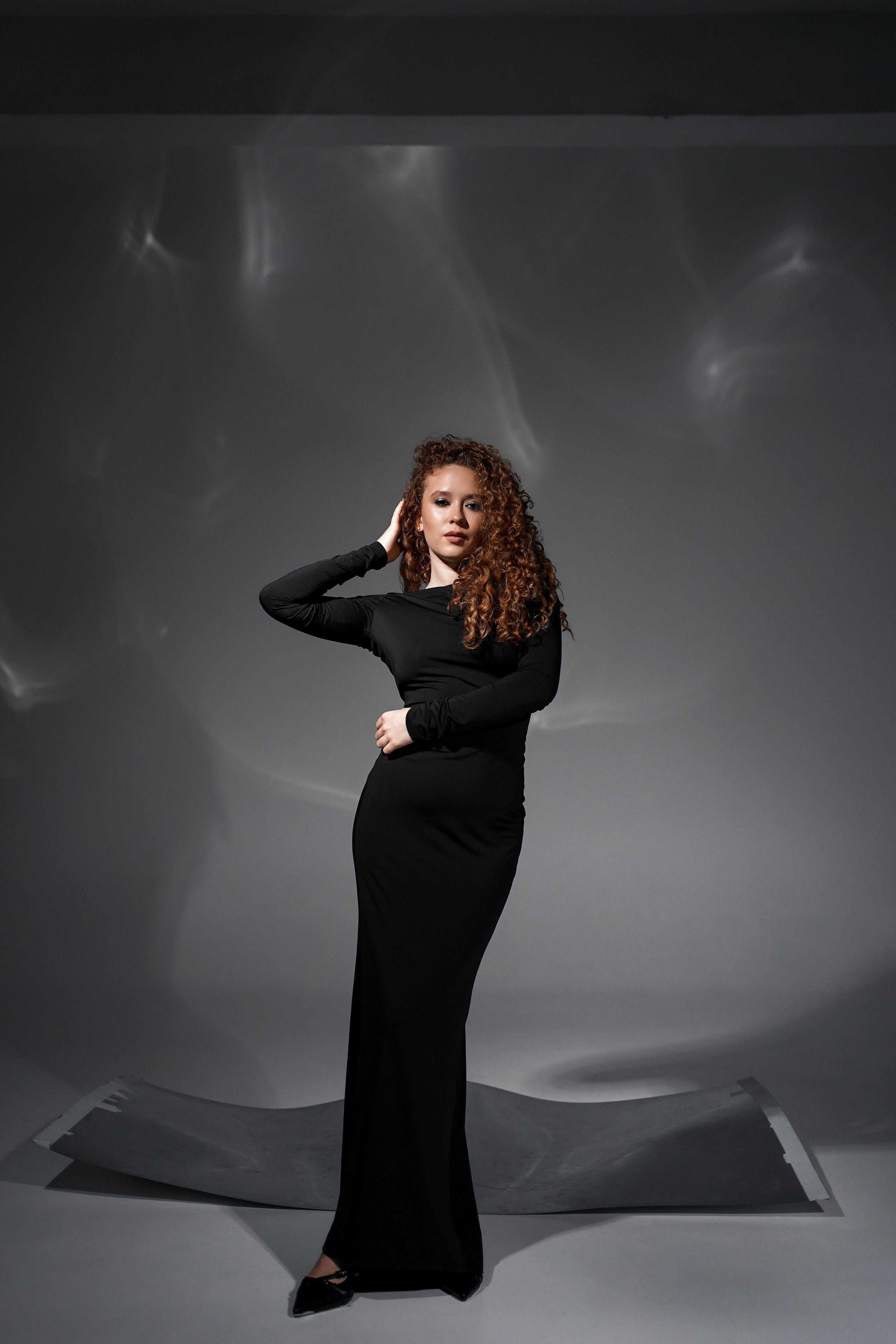 Фотосессия на циклораме с зеркалом. Свадебный фотограф в Ростове-на-Дону. Таинство Крещения и Венчания, семейные фотосессии. Алёна Чёботова