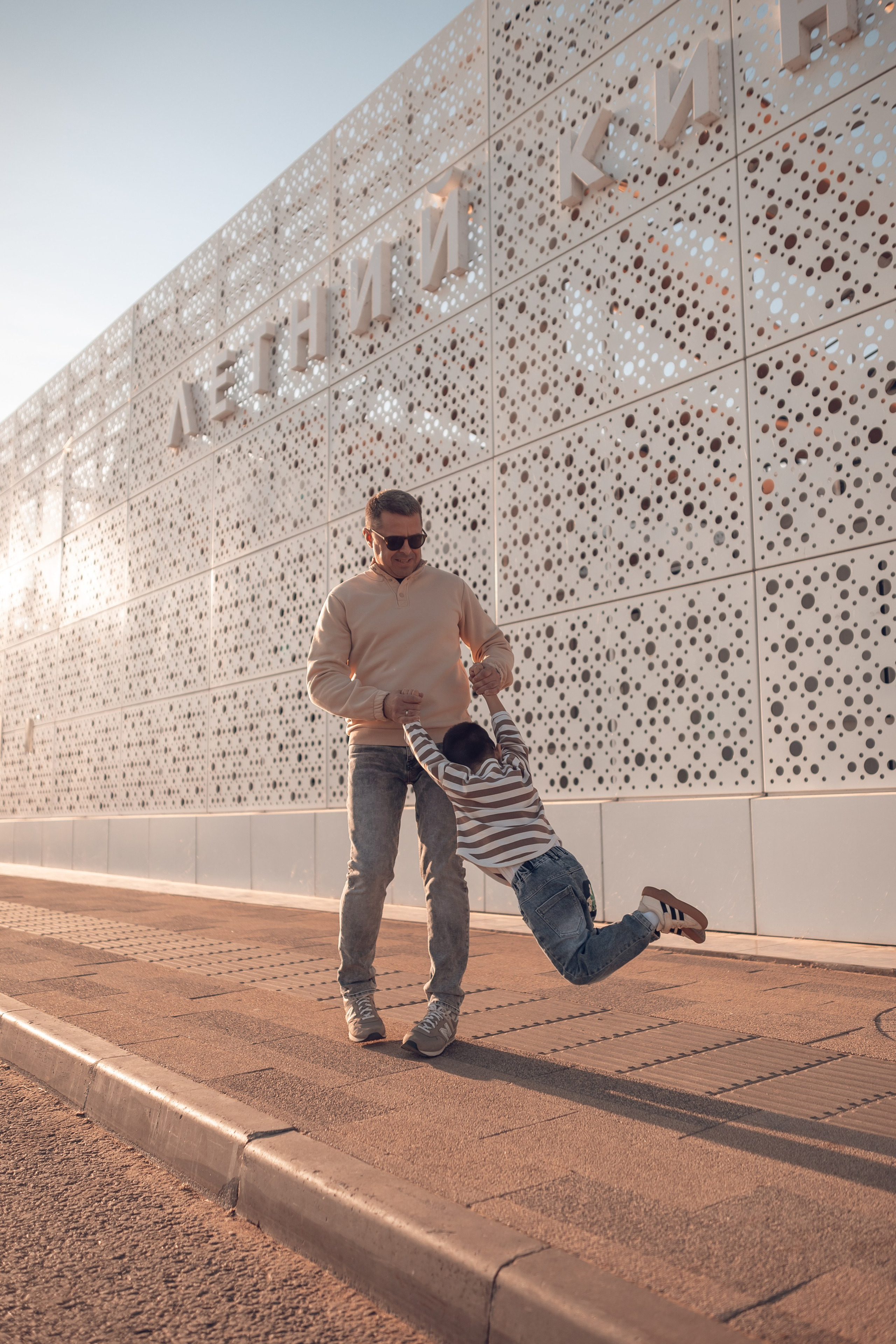 Алексей, Елена и Тимур. Пляж. Главная