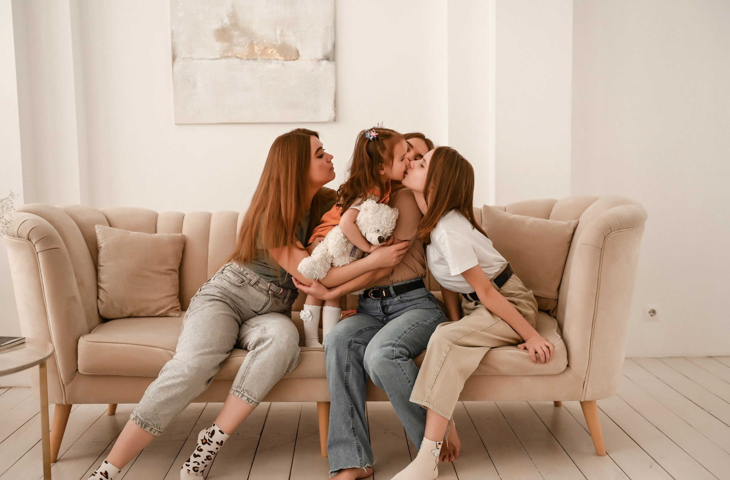 Семейная студийная  фотосессия 2. Свадебный, семейный, детский, контент фотограф в Омске Максим Ильин