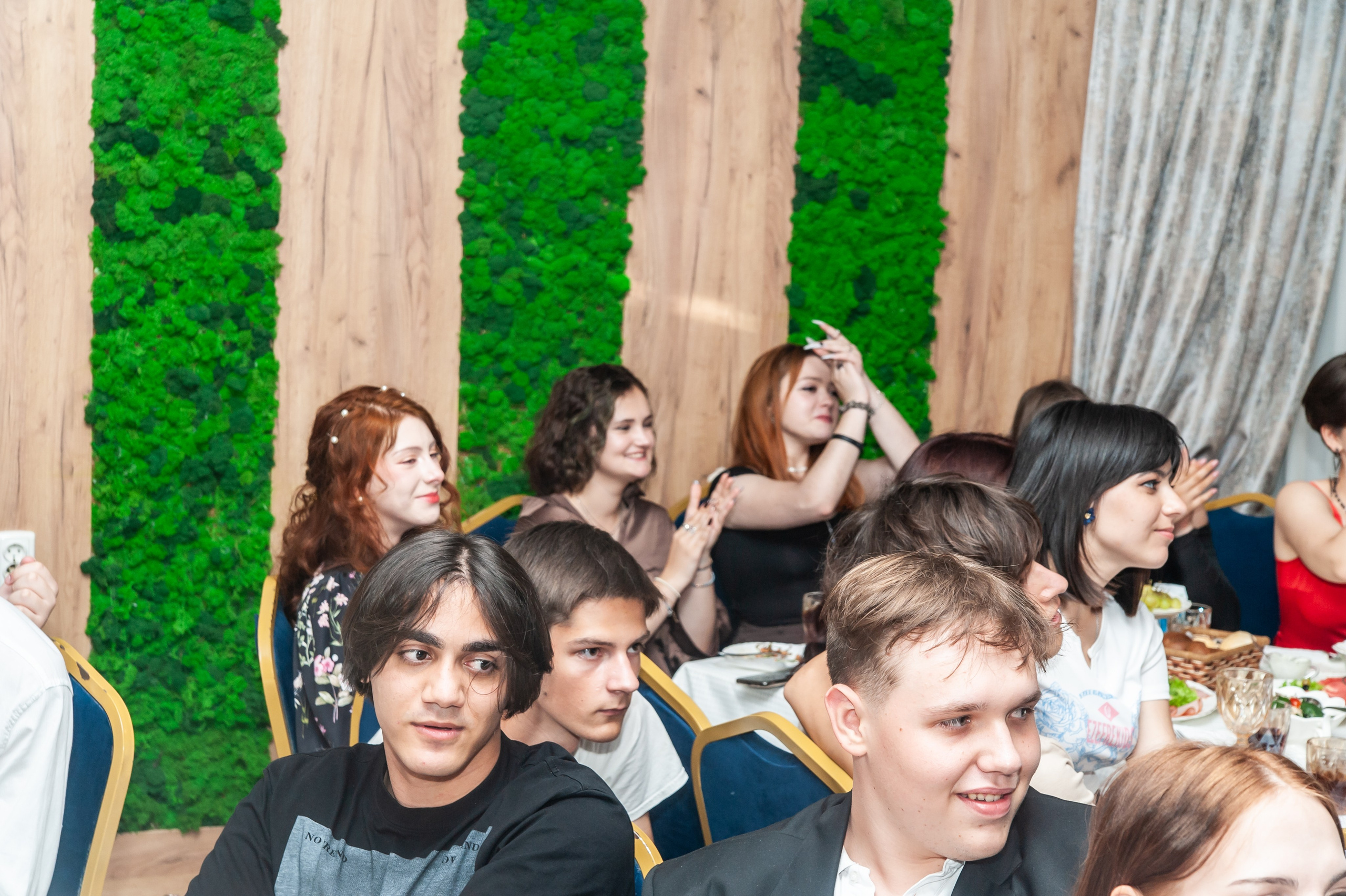 Выпускной МАОУ СОШ № 17 им. Эдуарда Есаяна. Свадебный и семейный фотограф Денис Лукьянов в Краснодаре, Краснодарском крае и Республике Крым