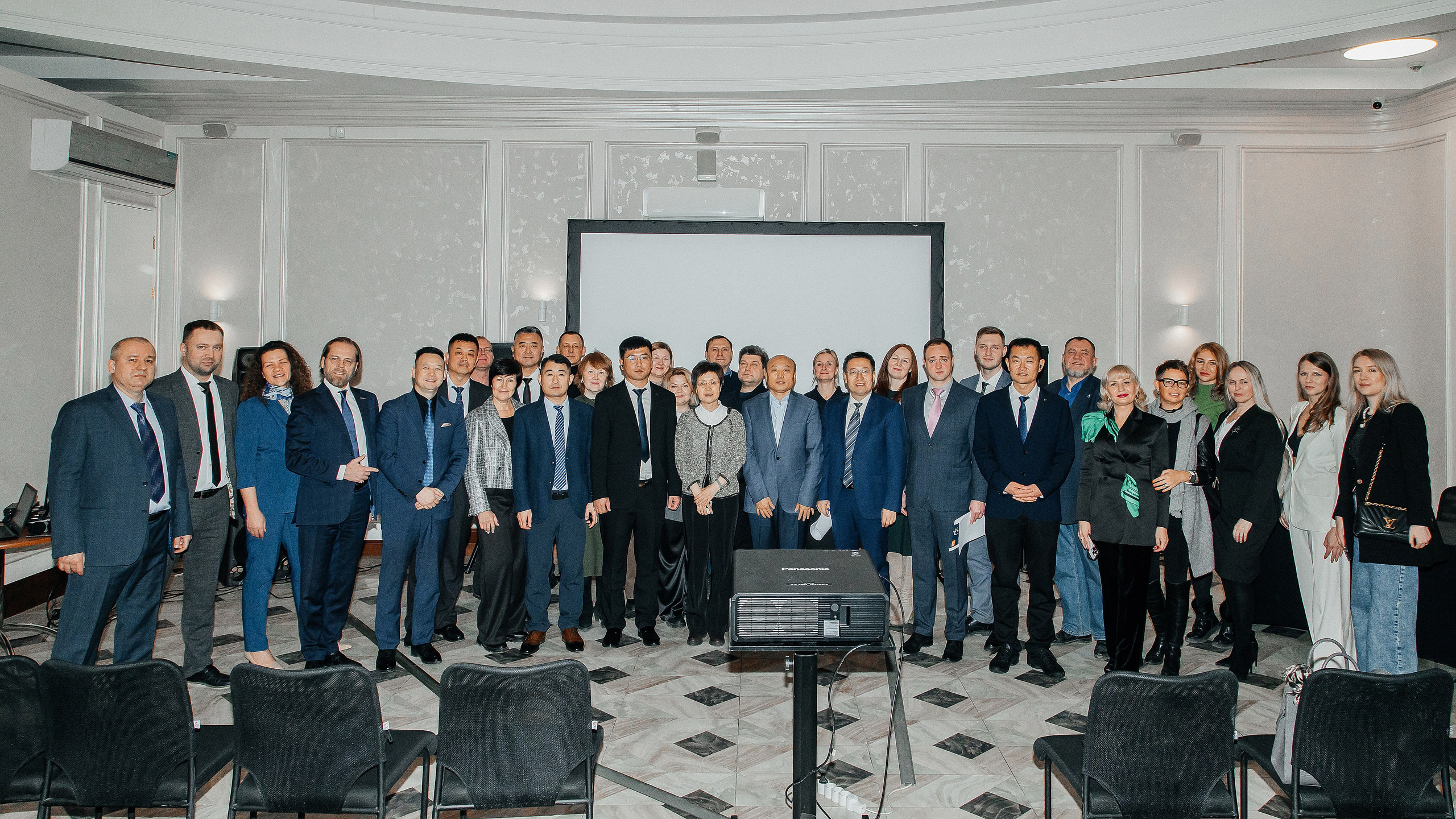 Бизнес — встреча с предпринимателями Китая. Фотограф Екатеринбург Марина Поздеева