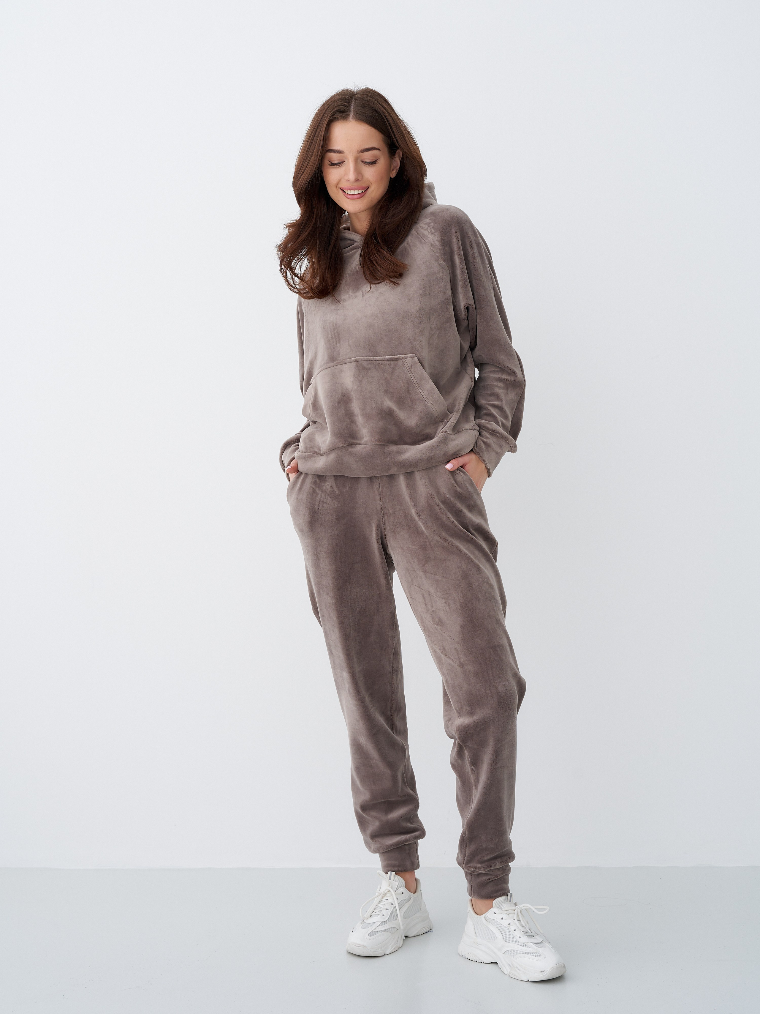 Оля. Контент для маркетплейсов и соцсетей. Фото и видео съемка