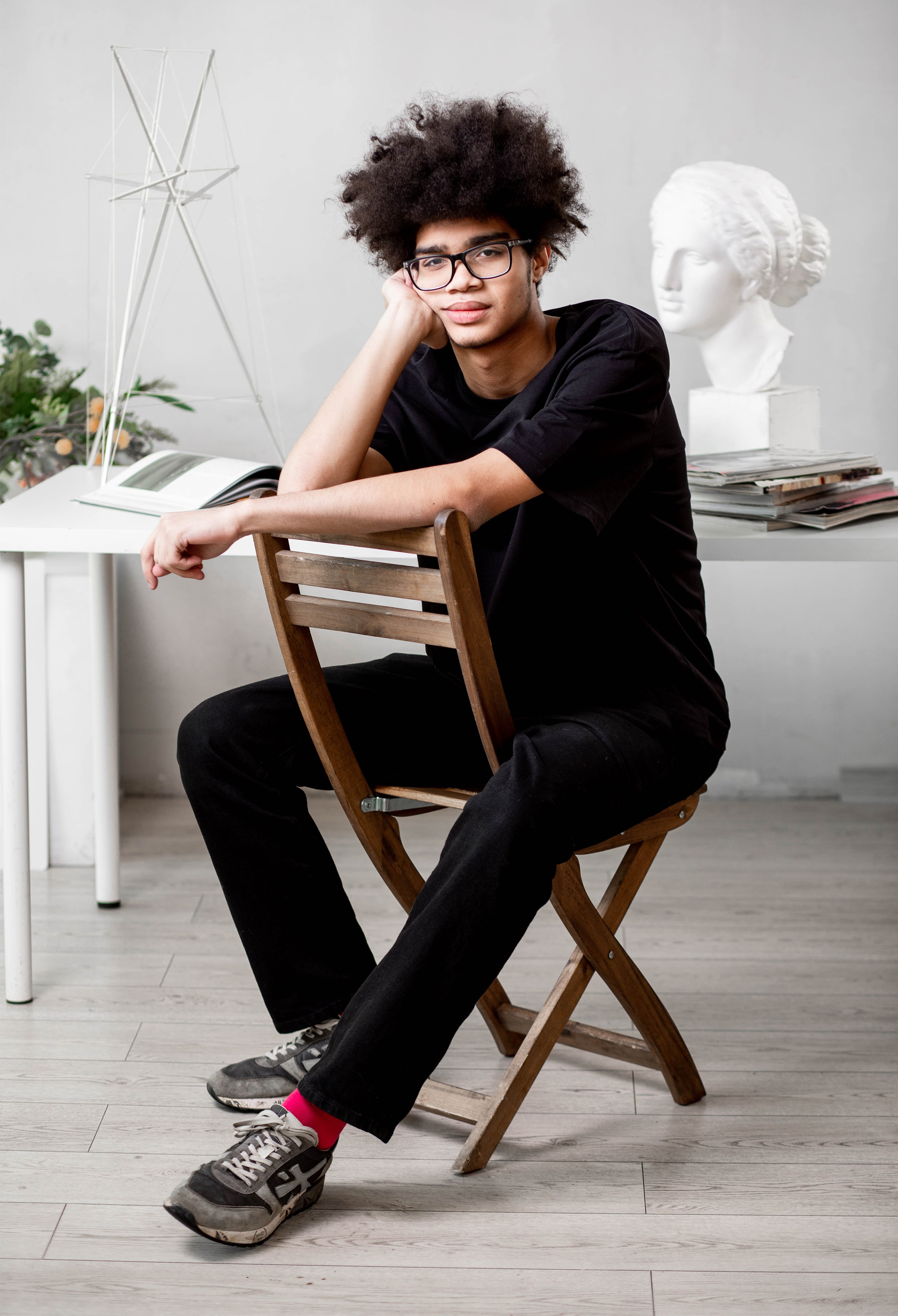 Галерея фотографий для старшей школы. Выпускные фотоальбомы на заказ в Москве. Ксения Фоломкина