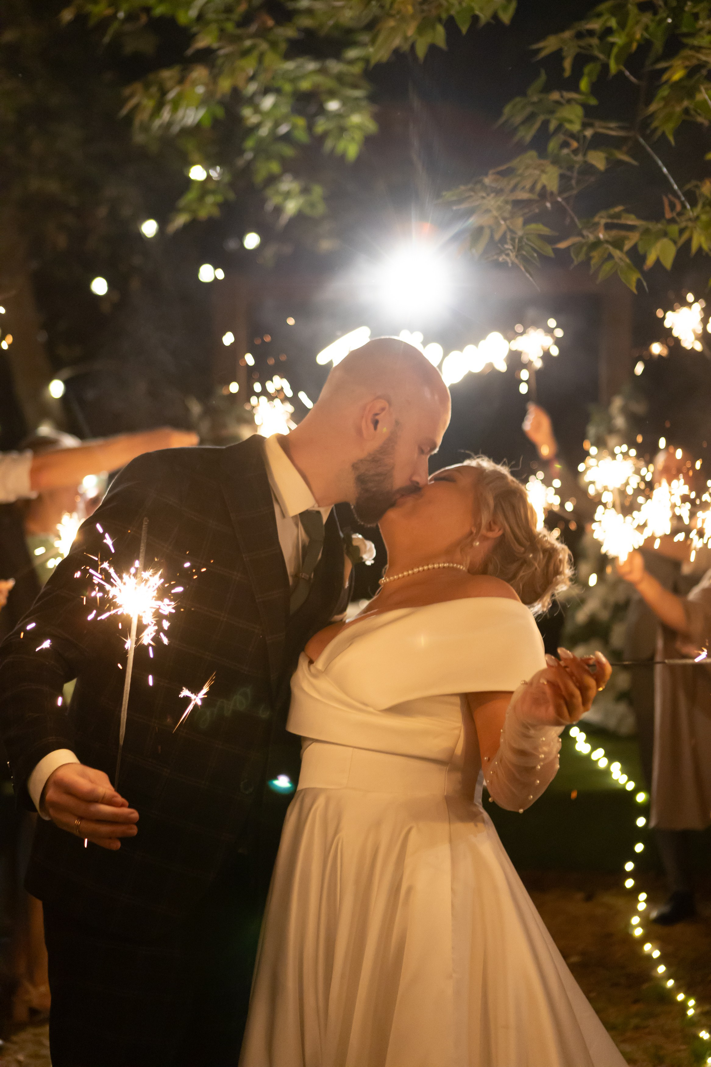 Свадебный фотограф Уфа — Руслан ГабдлисламовЖивые эмоции, красивые кадры, воспоминания на всю жизнь.Работаю по всей Республике Башкортоста. Свадебный фотограф Уфа Руслан Габдлисламов
