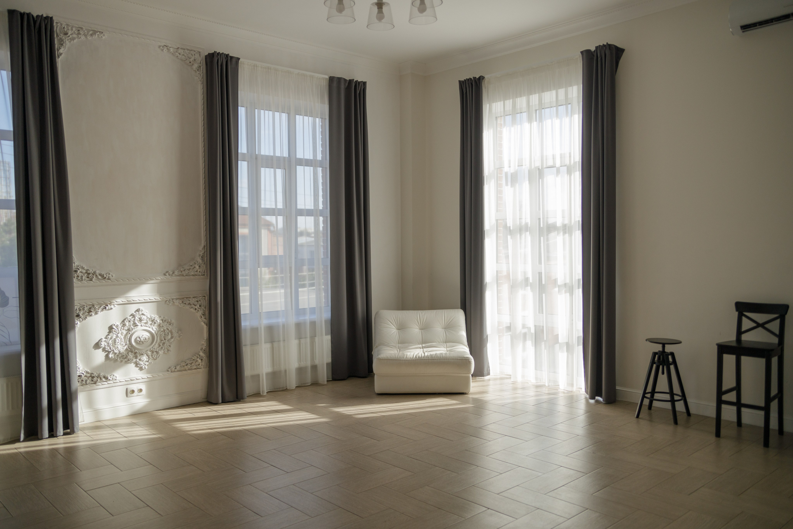 Фотостудия «Леона» Зал Промо. Свадебный фотограф в Ростове Александра Груздева