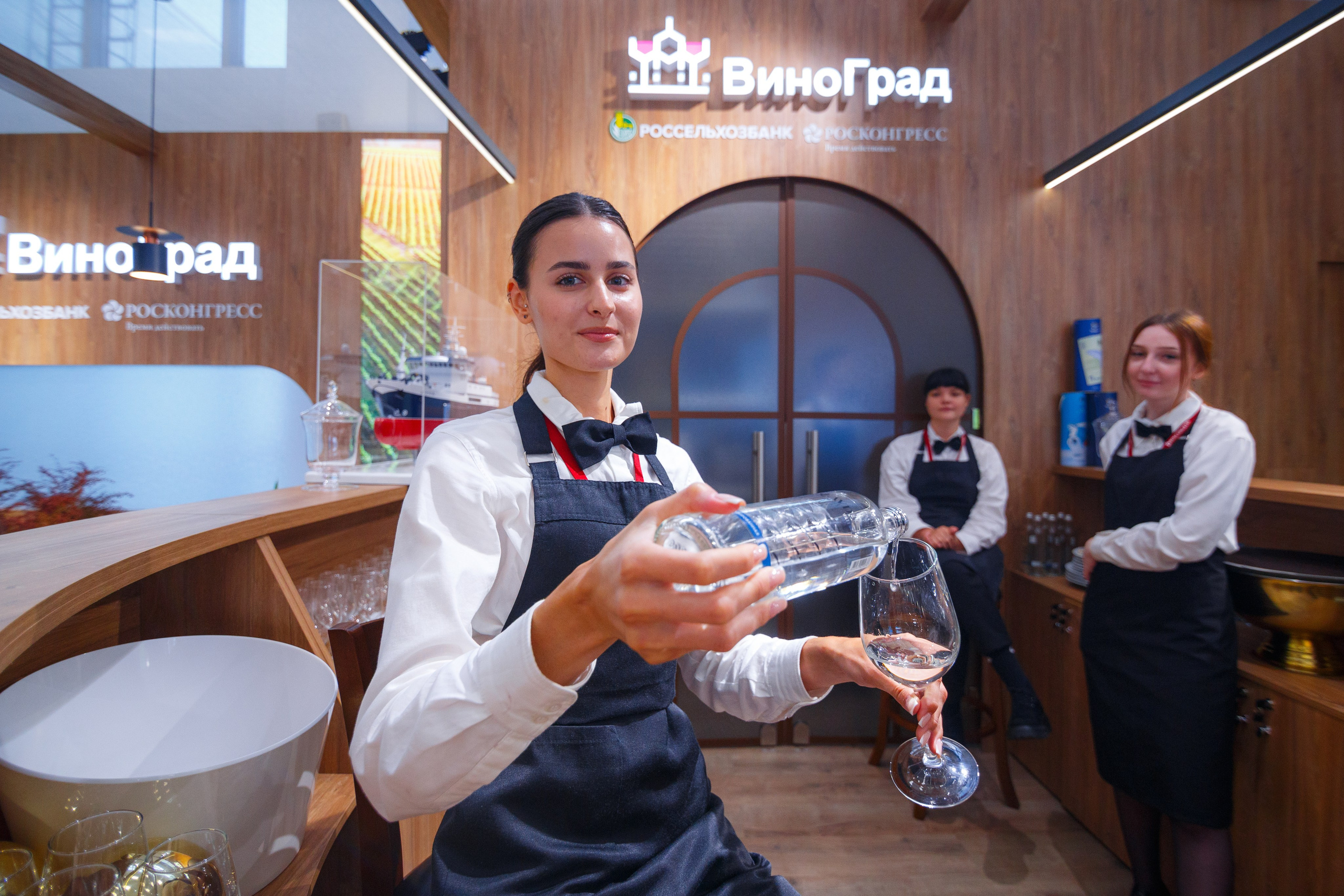 Восточный Экономический Форум. Фотограф Антон Клейнос, Владивосток