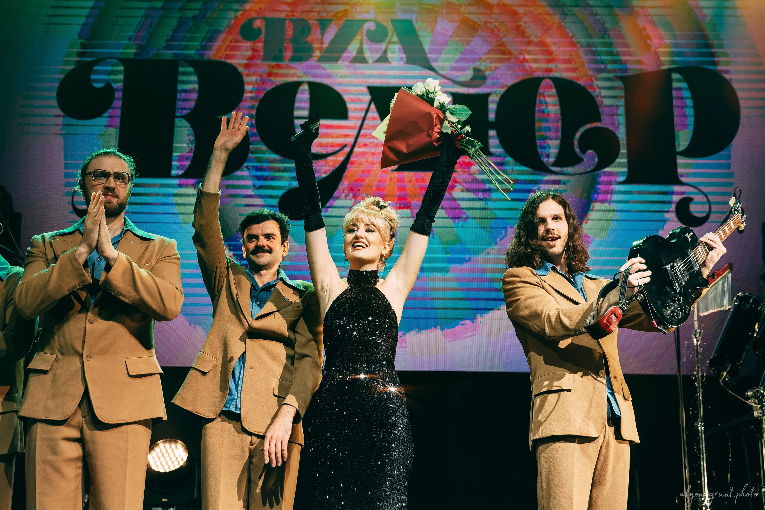 ВИА Велюр, фоторепортаж, СПб, BASE, 14.12.2025. Алена Адрианова: фотограф в Санкт-Петербурге