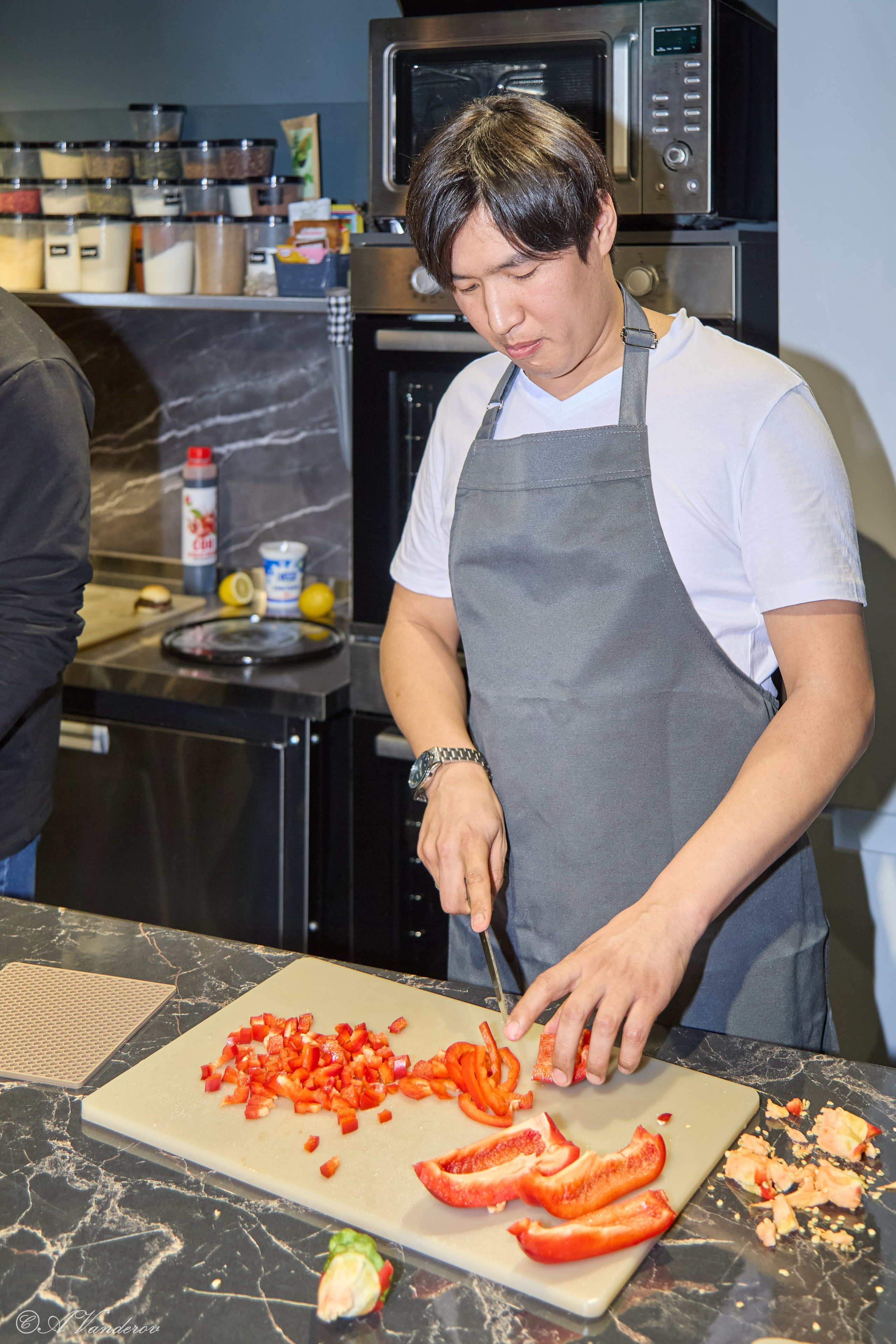 Мужские разговоры на кухне. Фотограф Омск | Александр Вандеров