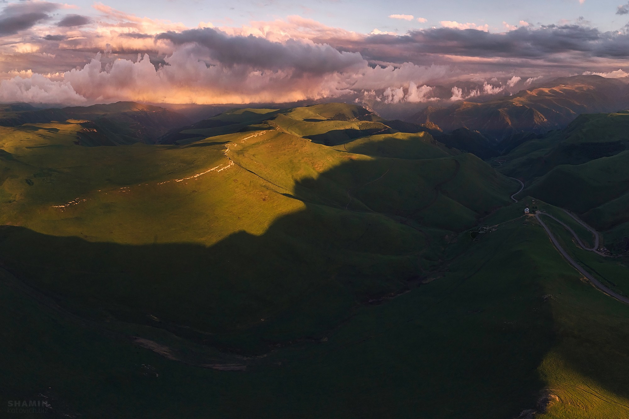 Пейзажи Кавказа: Домбай, Эльбрус, Кисловодск, Минеральные Воды, горы и ледники. Ночной и арт-пейзаж, светопись и атмосфера Кавказа. Фотограф Константин Шамин