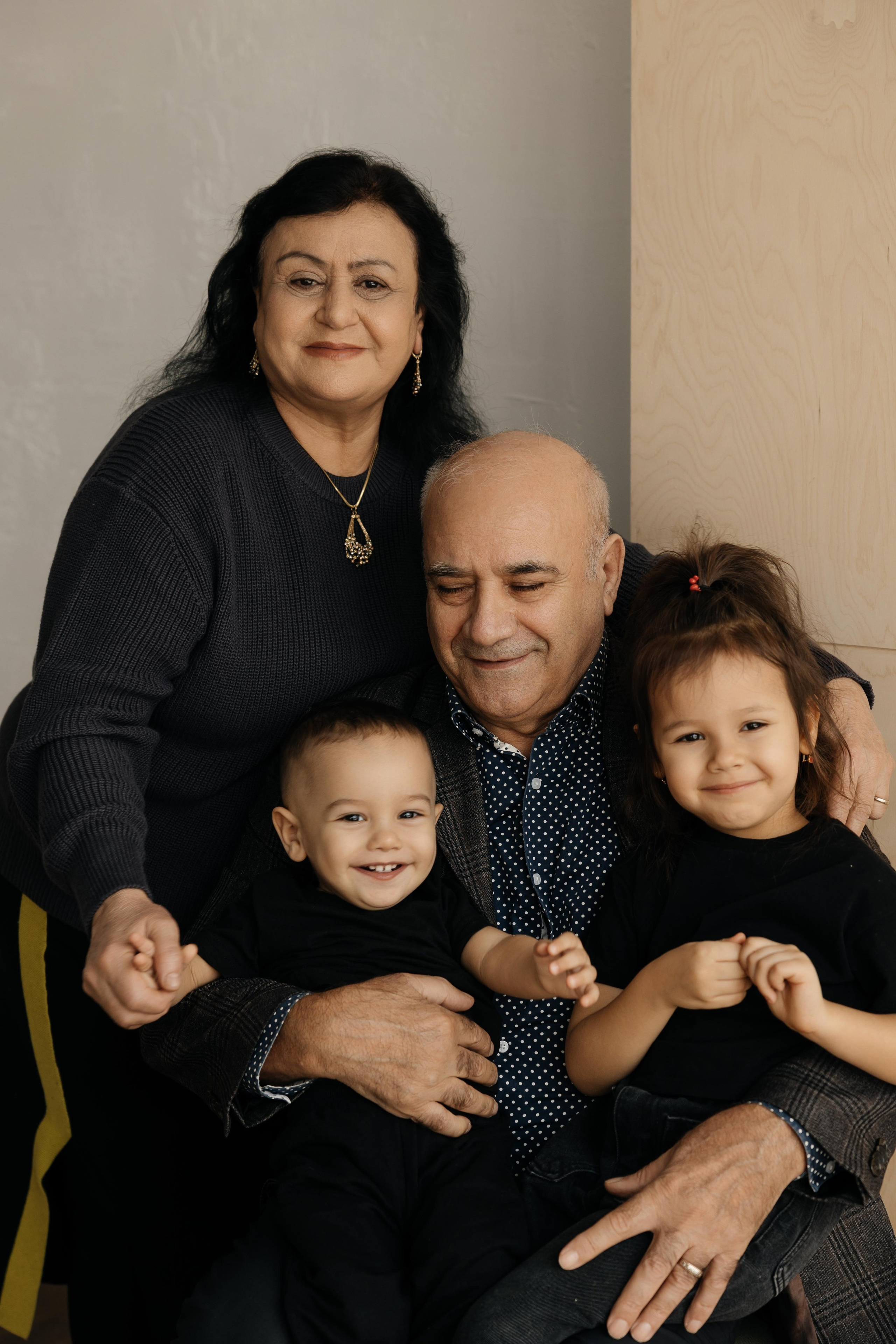 Семейная фотосессия для Наваи и Насти. Свадебный и семейный фотограф Рассказова Виктория