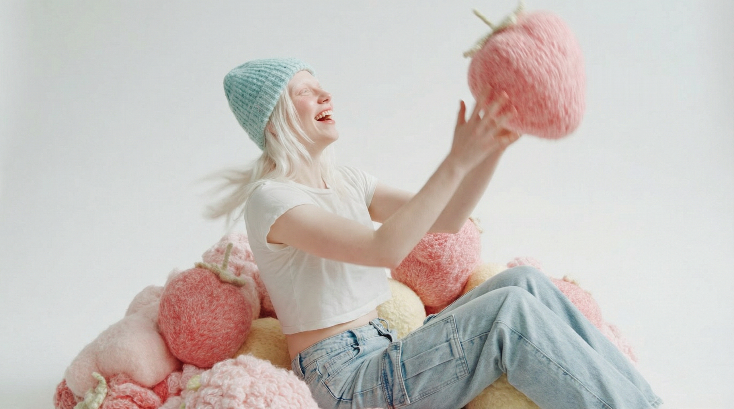 Концепт SELA. Анна Карчмит — AI-художник. Эдиториал, нейрофотосессия и контент для fashion и beauty брендов