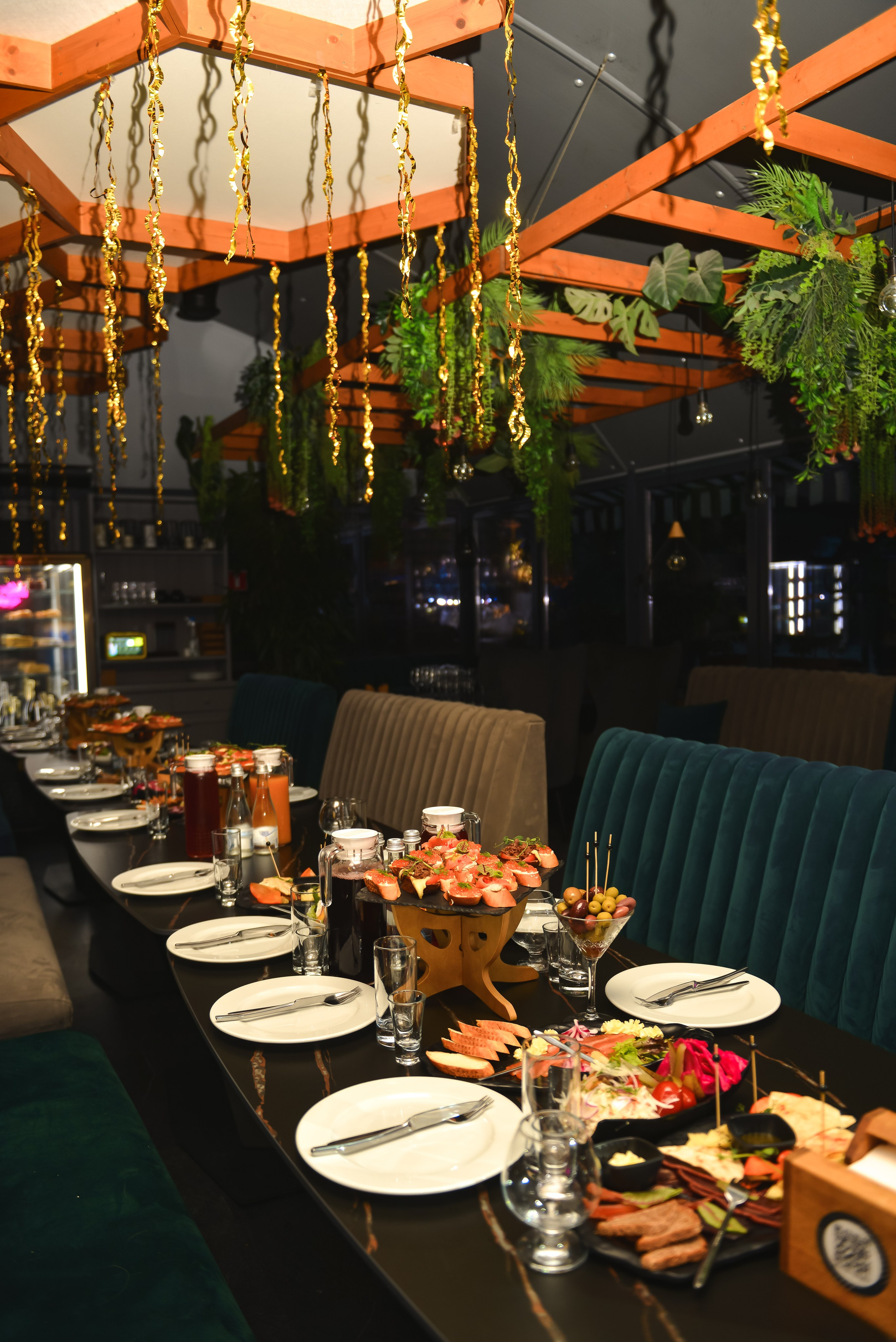 Дни рождения и корпоративы. Свадебный фотограф в Крыму