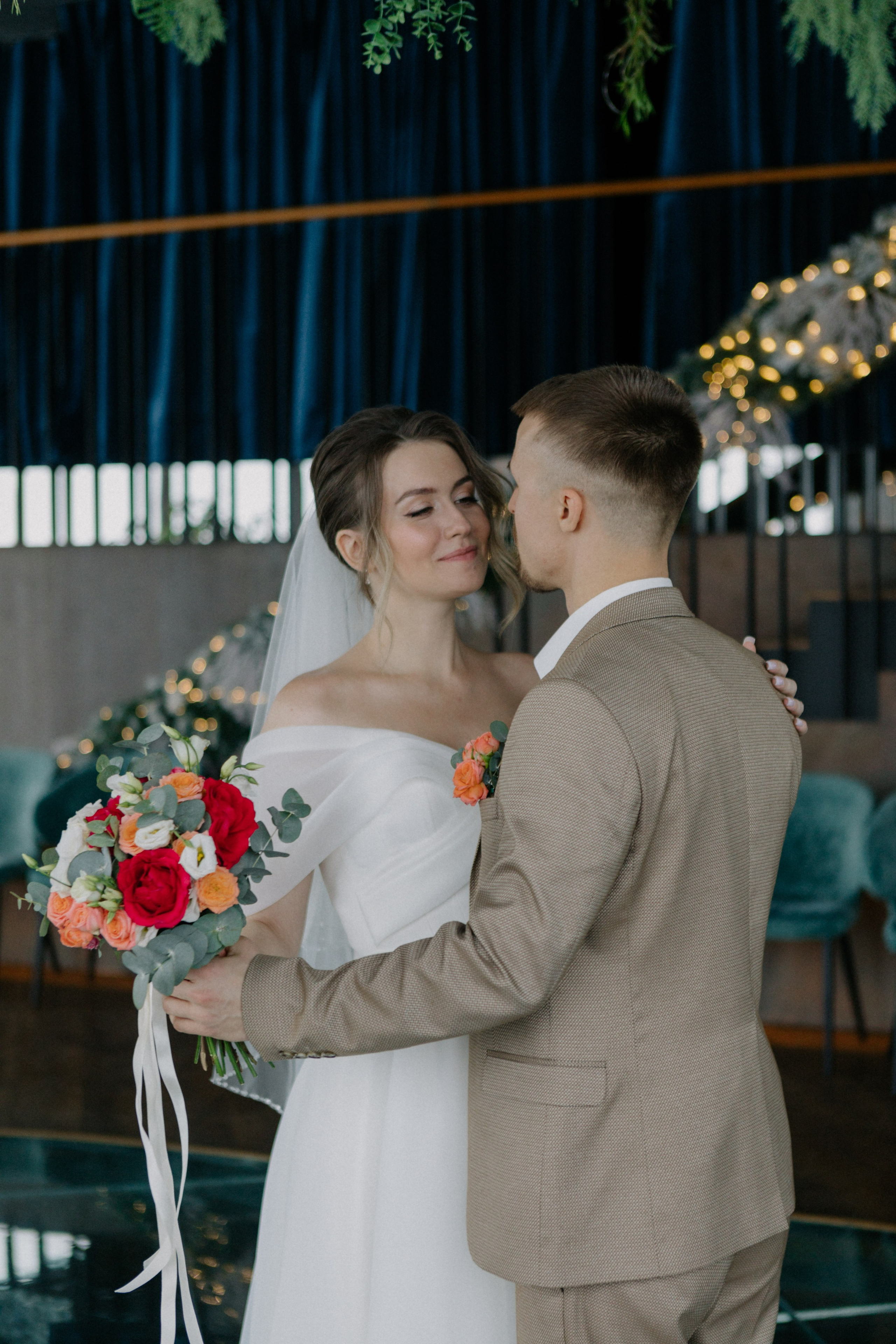 Ксюша и Илья. Утро в отеле роспись в Birds. Свадебный и портретный фотограф в Москве Анастасия Масюк