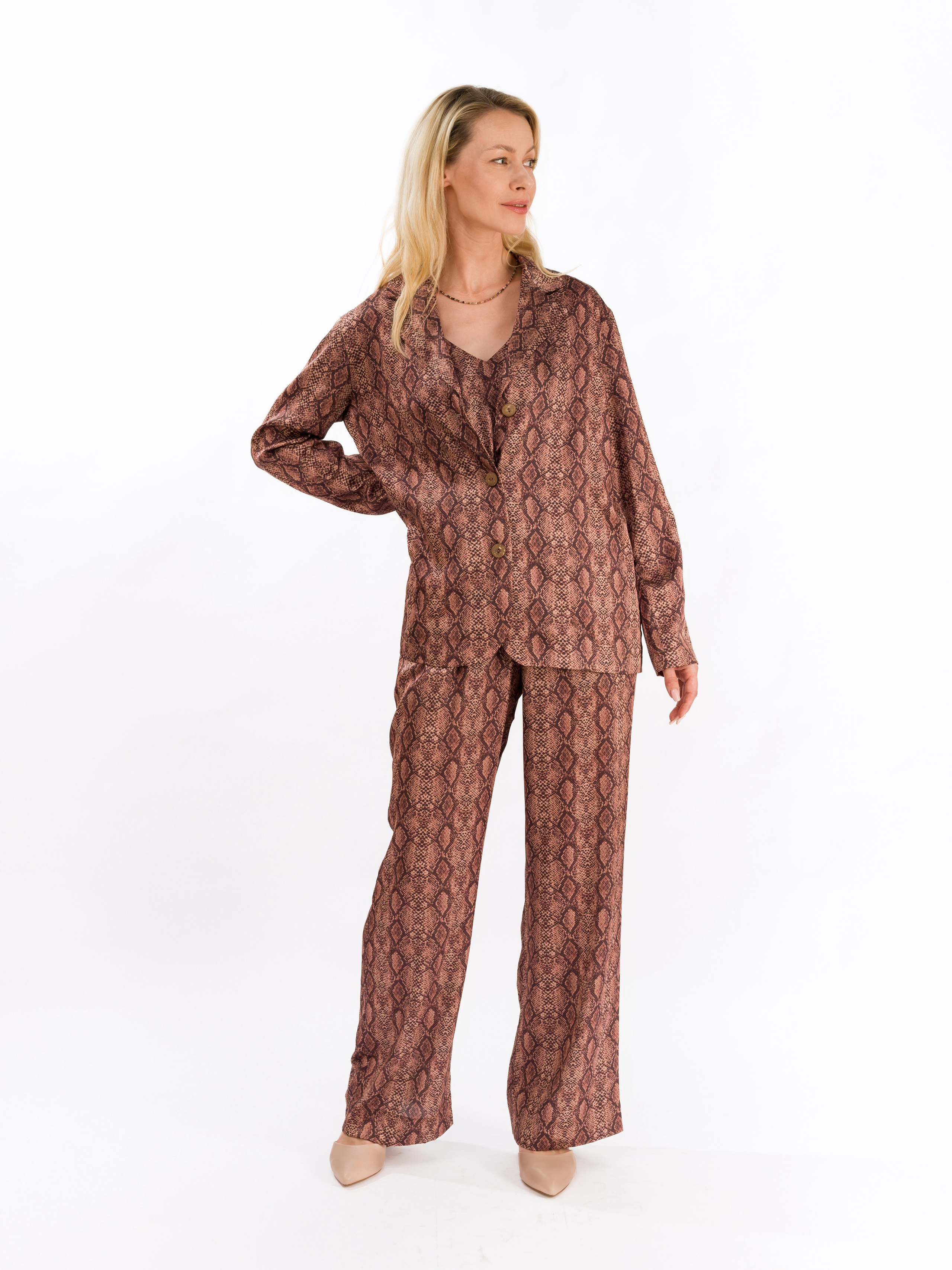 Одежда для каталога. Фотограф Андрей Зикеев, фотостудия AzArt Studio в Москве