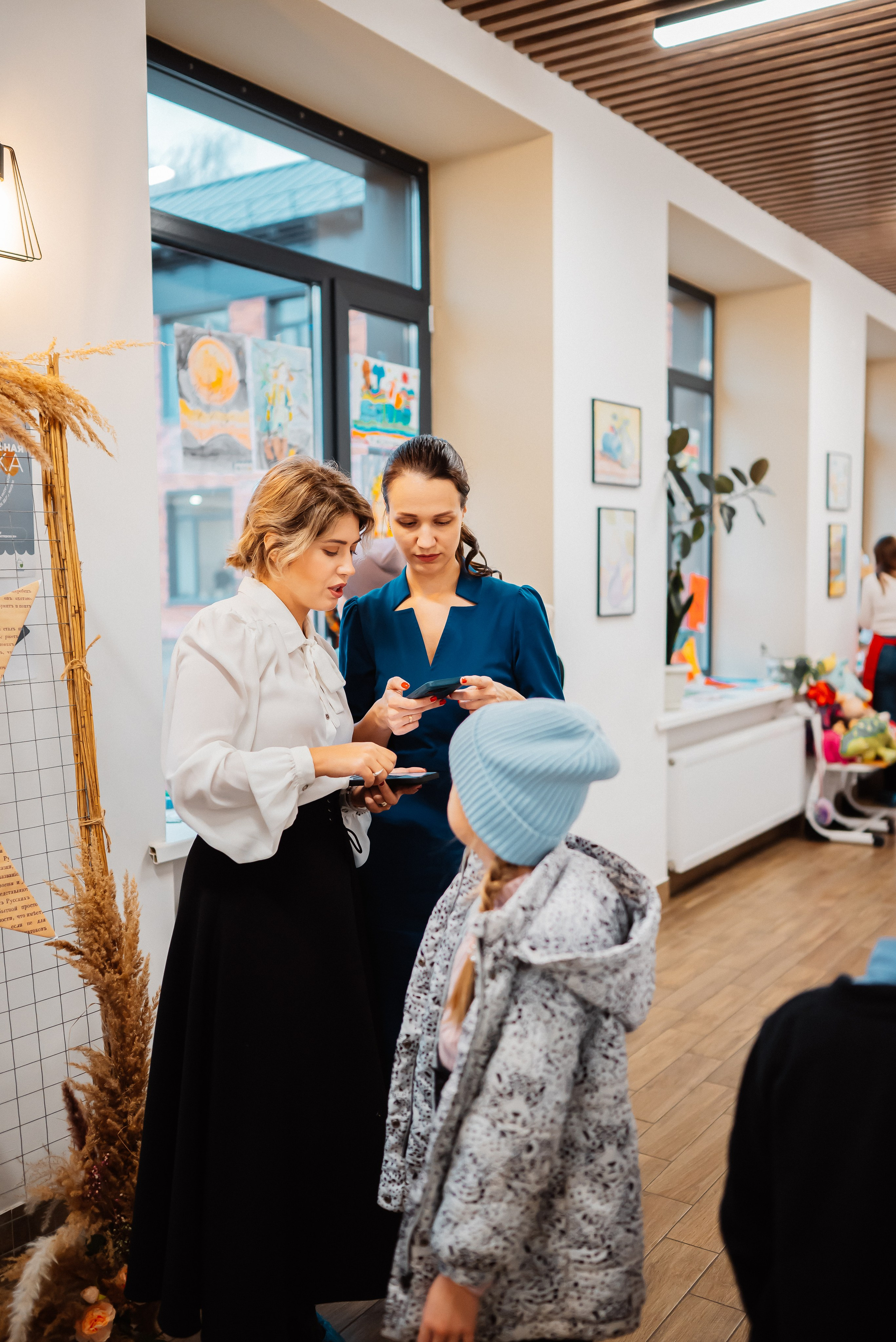 Ярмарка ко дню матери в частной школе К. М. Тенишевой. Фотограф Исламова Лилия, Смоленск