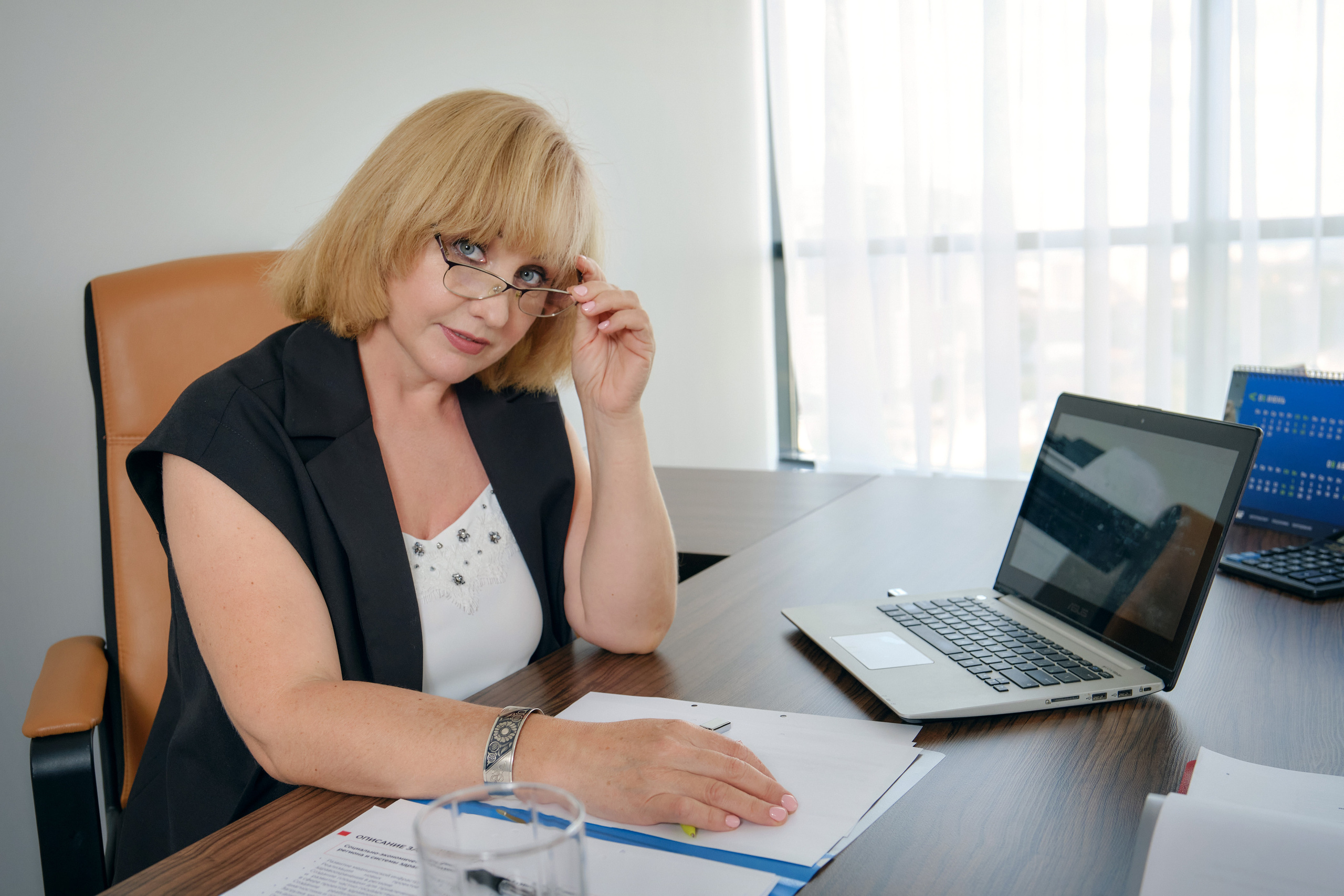 Женский деловой портрет