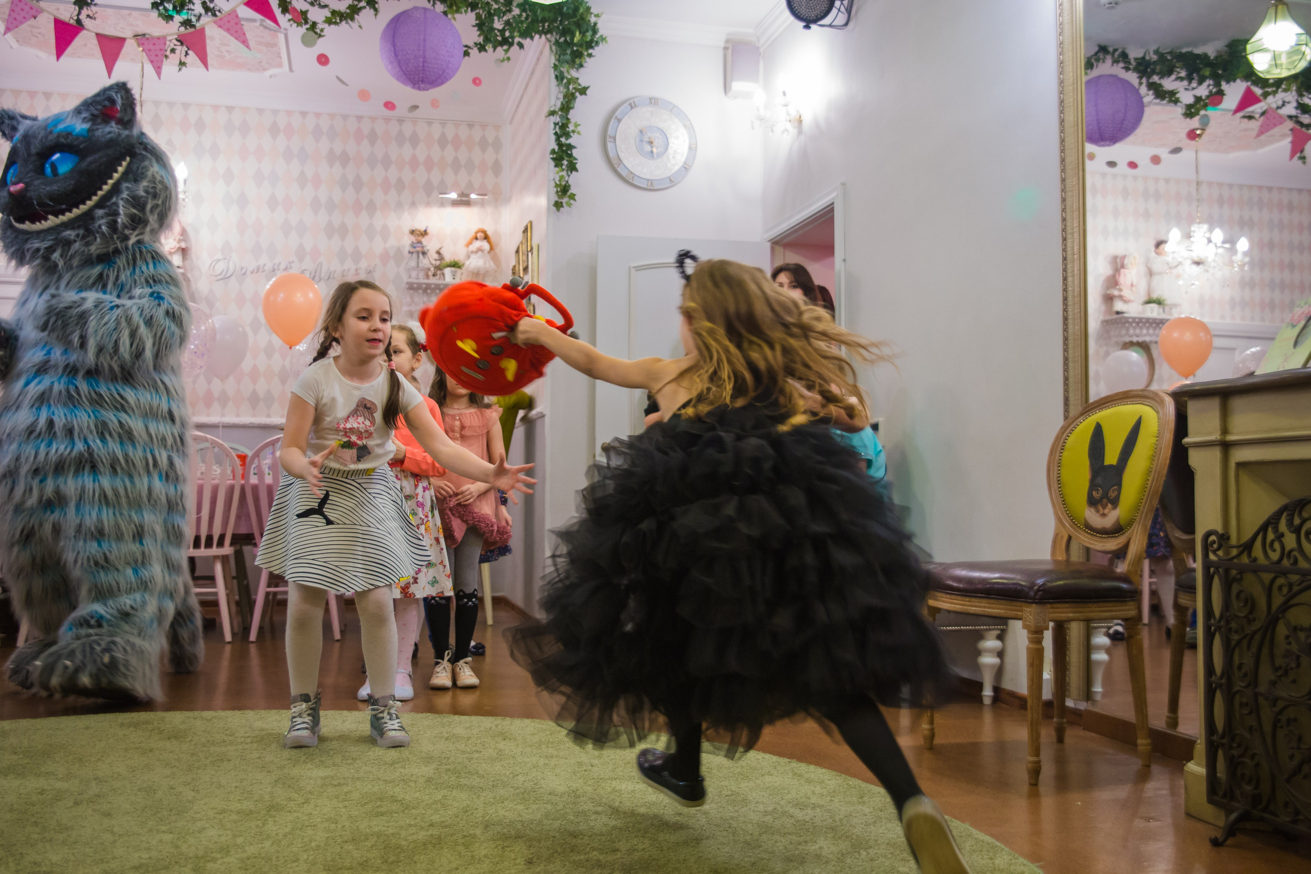 В домике Алисы. Мире 6 лет. Семейный и школьный фотограф в Москве Анна Ткач