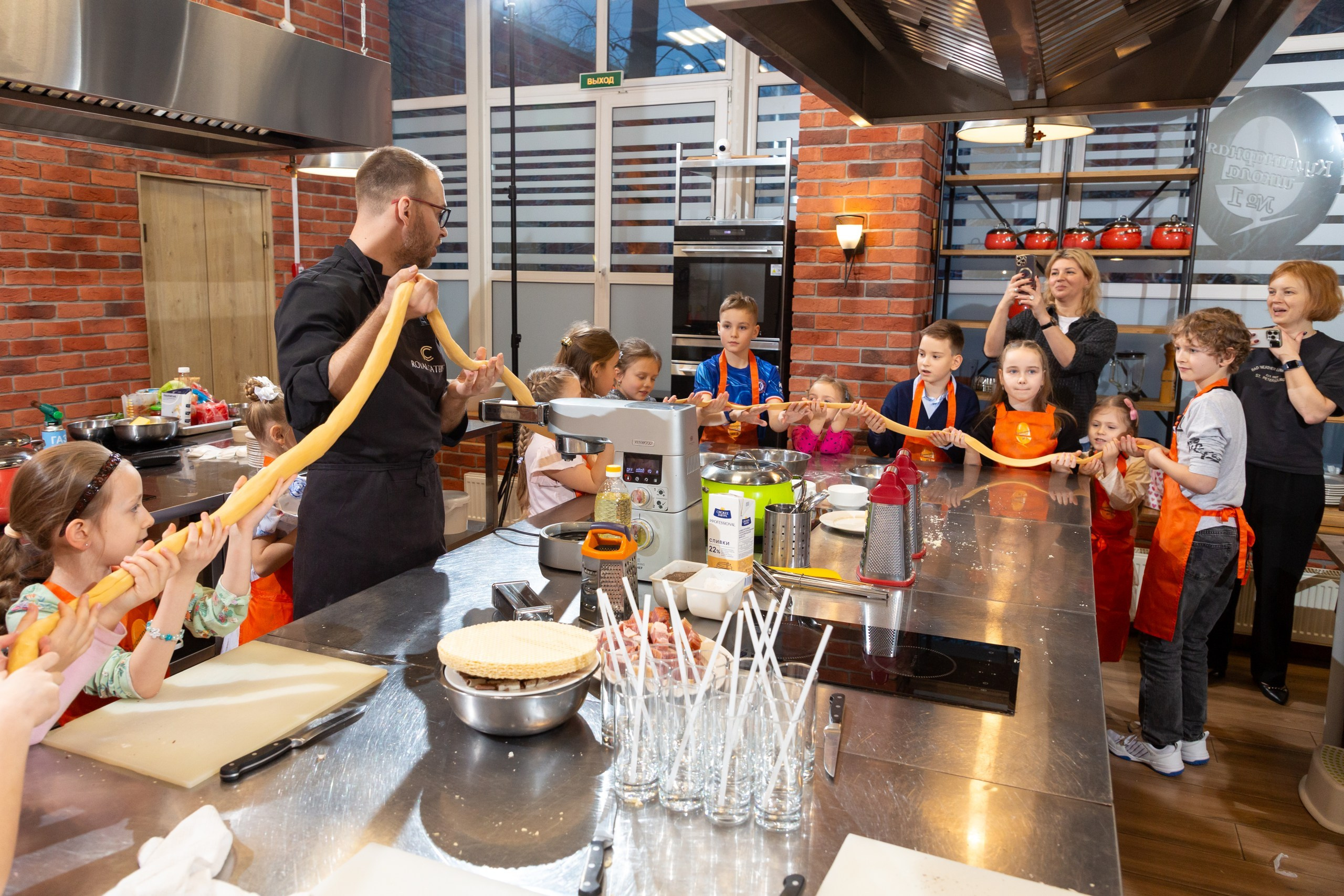 Кулинарная школа № 1. Семейный и детский фотограф в Санкт-Петербурге Пуликов Дмитрий