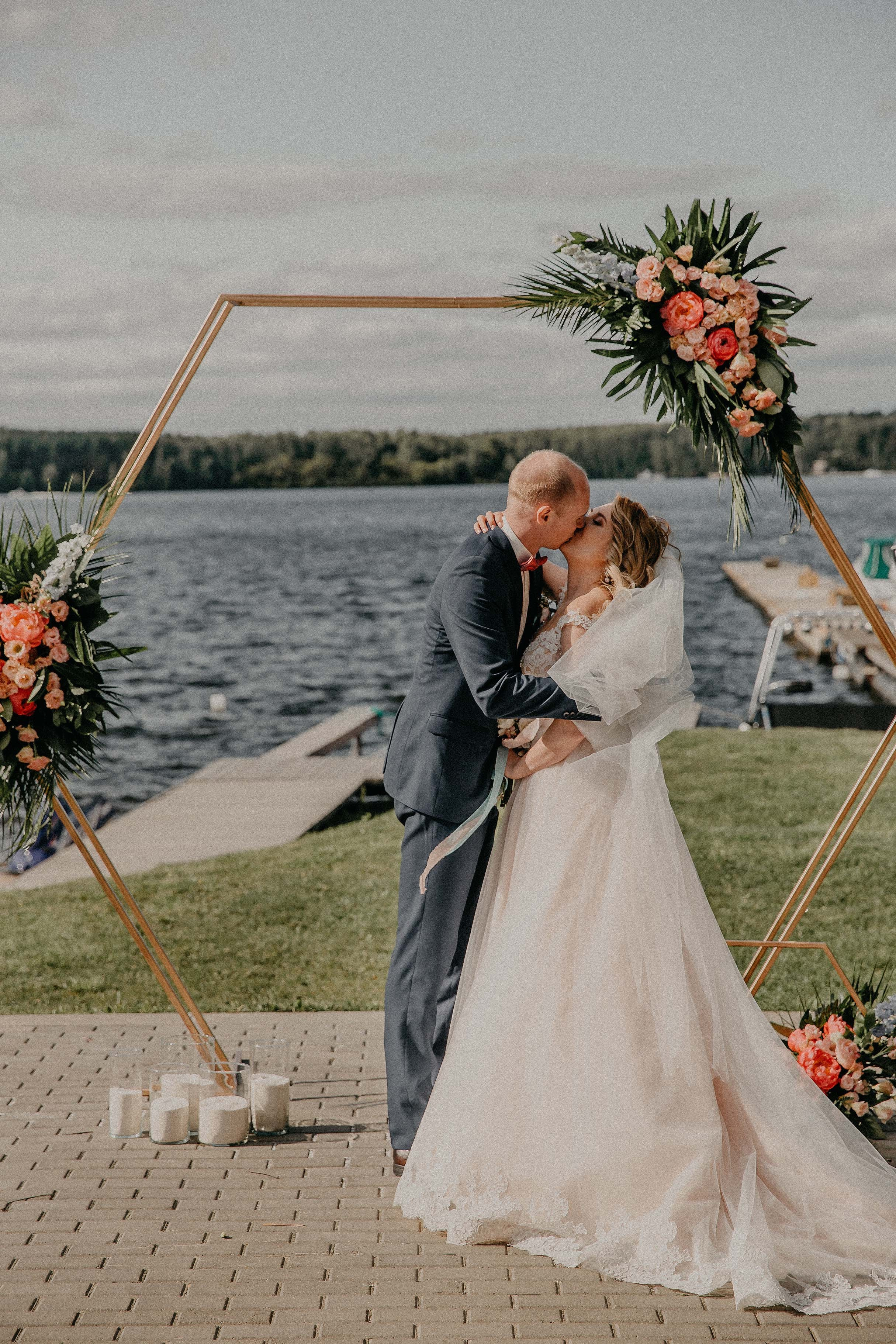 Свадьба в яхт-клубе "Родина". Kirillova Studio — мастерская декора и событий Юли Кирилловой