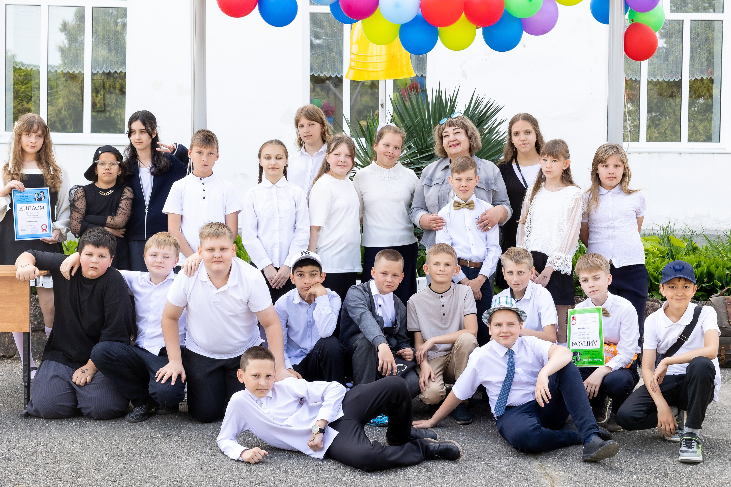 Последний звонок. Выпускные альбомы Майкоп, Краснодар Елена Золотарева