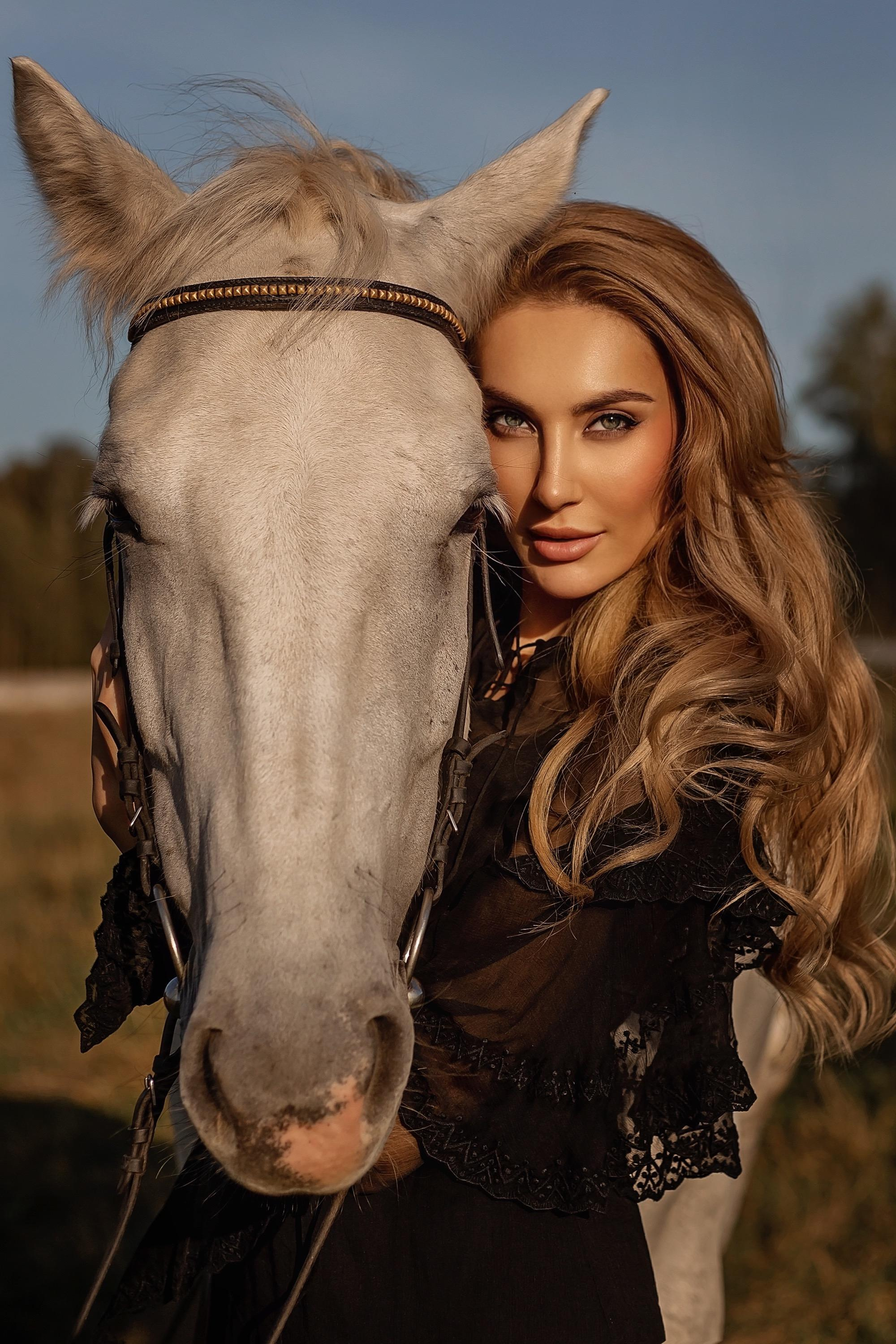 Ума и семья на конюшне. Фотограф в Москве Ксения Мокрушина | Brand & Women photographer