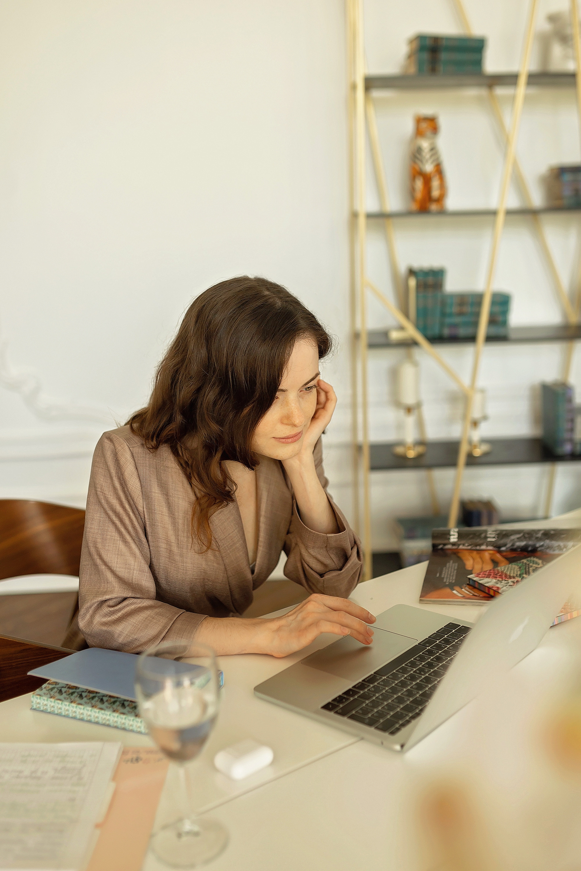 Нина, эмотолог. Фотограф в Москве Ксения Мокрушина | Brand & Women photographer