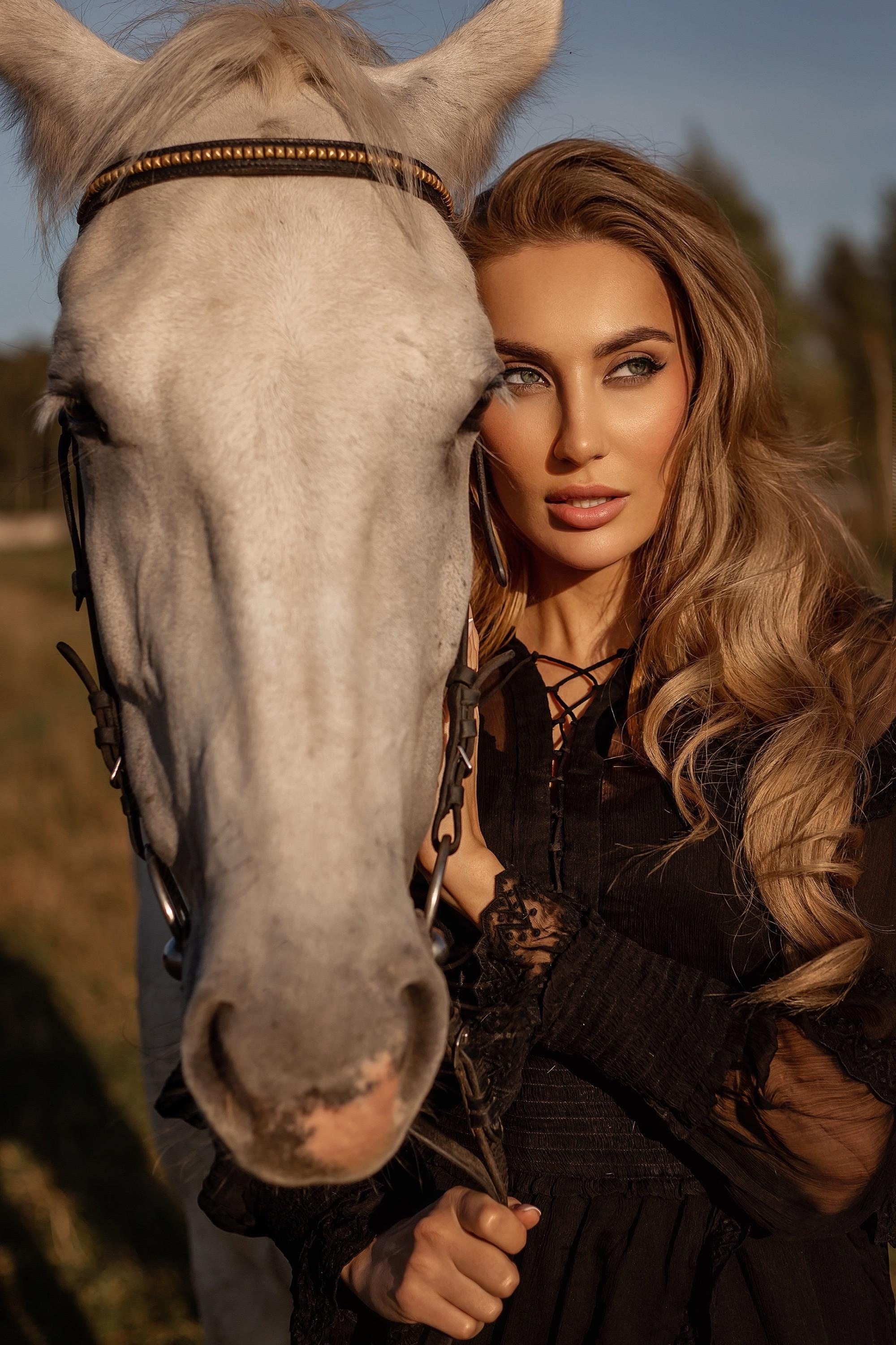 Ума и семья на конюшне. Фотограф в Москве Ксения Мокрушина | Brand & Women photographer