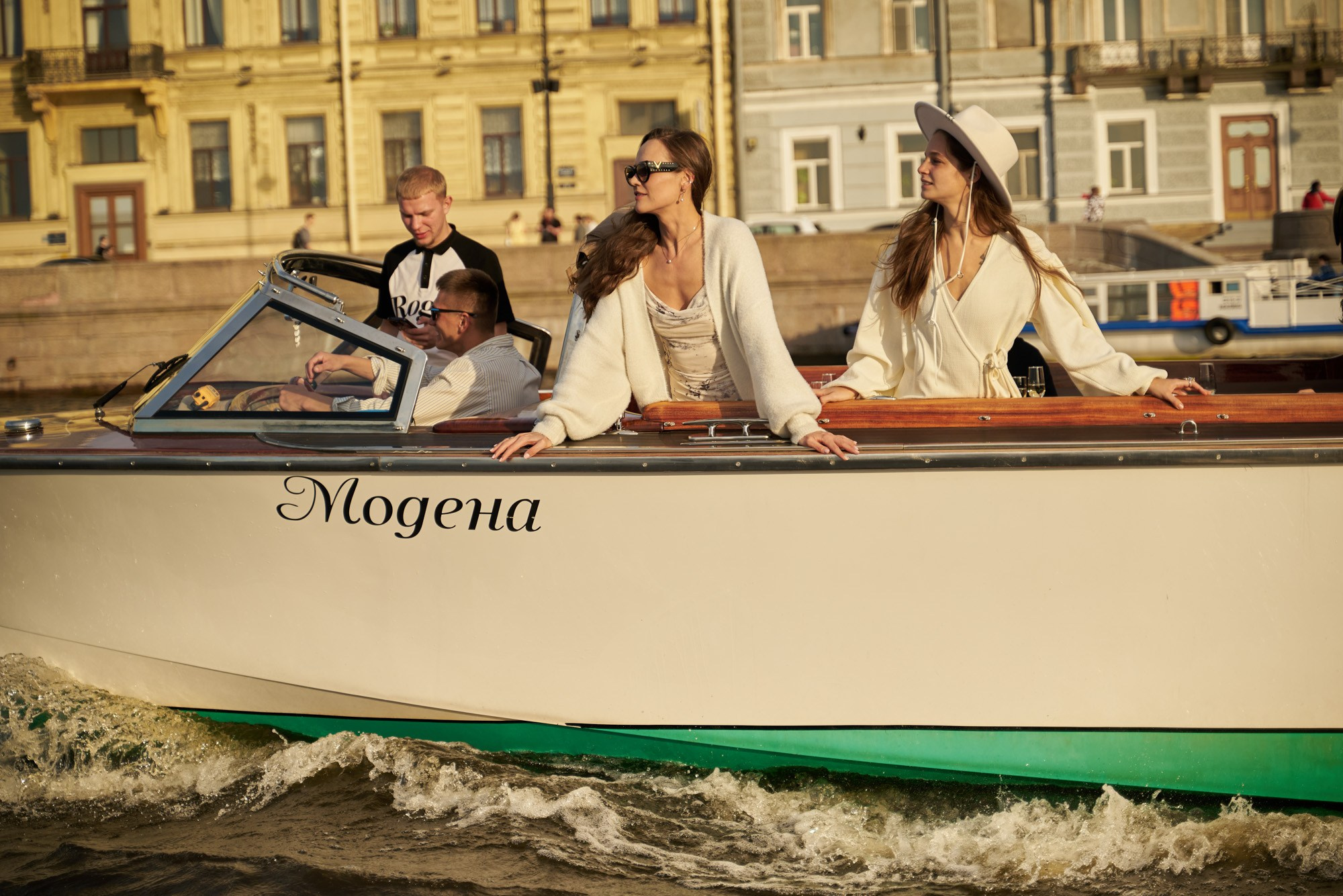 Катер. Фотограф из Санкт-Петербурга Андрей Ревенко