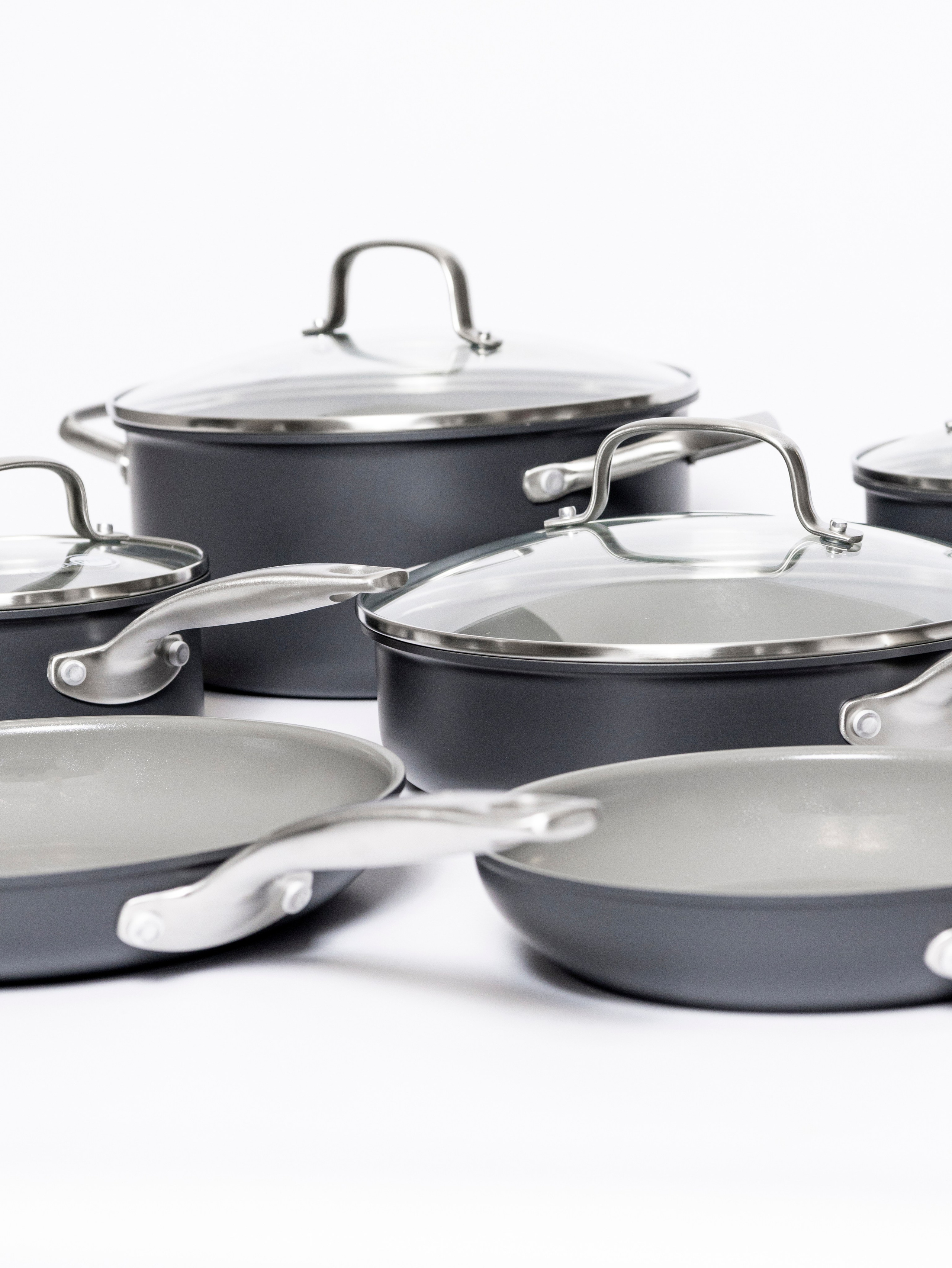 Предметная фотография изделий из стекла и керамики. Предметный фотограф в Москве и Московской области