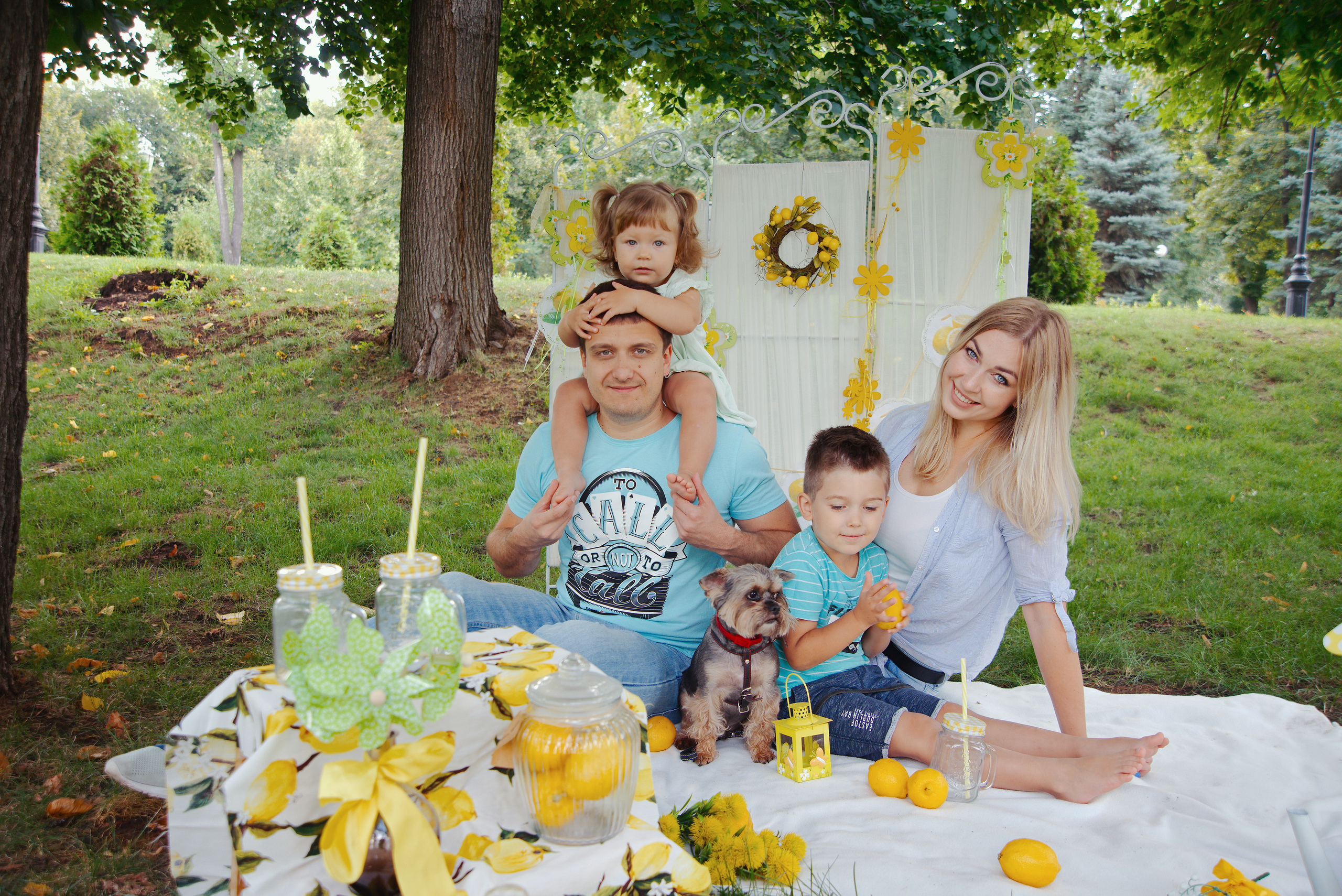 лимонный проект, семейная фотосессия, выездная фотосессия, студийный фотограф, фотограф в самаре, выездной фотограф, лимон, красивая фотосессия, фотозона на день рожденье, фотозона в самаре, детская фотозона, годовасие, фотопроект в самаре, детский фотограф в самаре, семейный фотограф в самаре, лимонная фотосессия