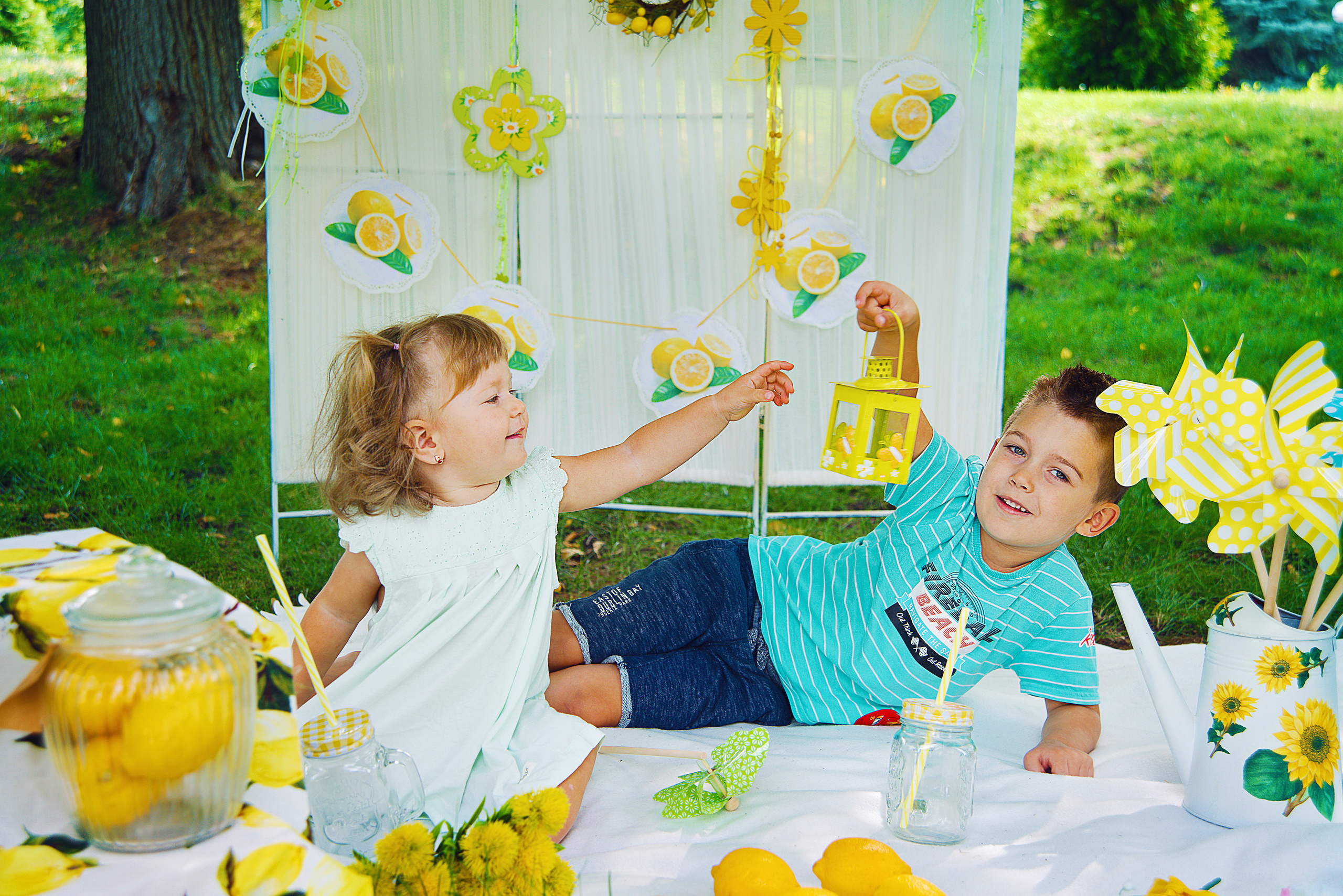 лимонный проект, семейная фотосессия, выездная фотосессия, студийный фотограф, фотограф в самаре, выездной фотограф, лимон, красивая фотосессия, фотозона на день рожденье, фотозона в самаре, детская фотозона, годовасие, фотопроект в самаре, детский фотограф в самаре, семейный фотограф в самаре, лимонная фотосессия