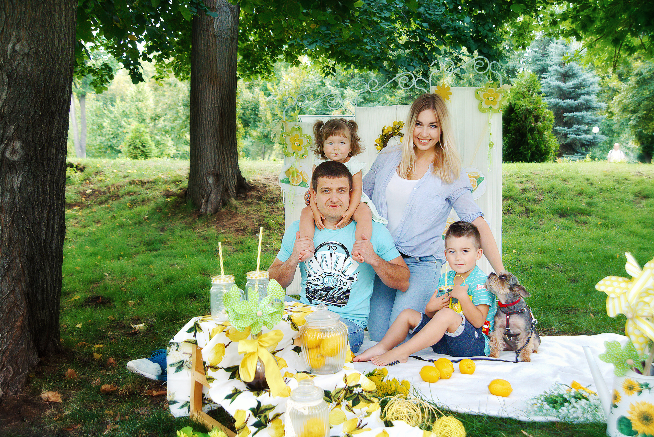 лимонный проект, семейная фотосессия, выездная фотосессия, студийный фотограф, фотограф в самаре, выездной фотограф, лимон, красивая фотосессия, фотозона на день рожденье, фотозона в самаре, детская фотозона, годовасие, фотопроект в самаре, детский фотограф в самаре, семейный фотограф в самаре, лимонная фотосессия
