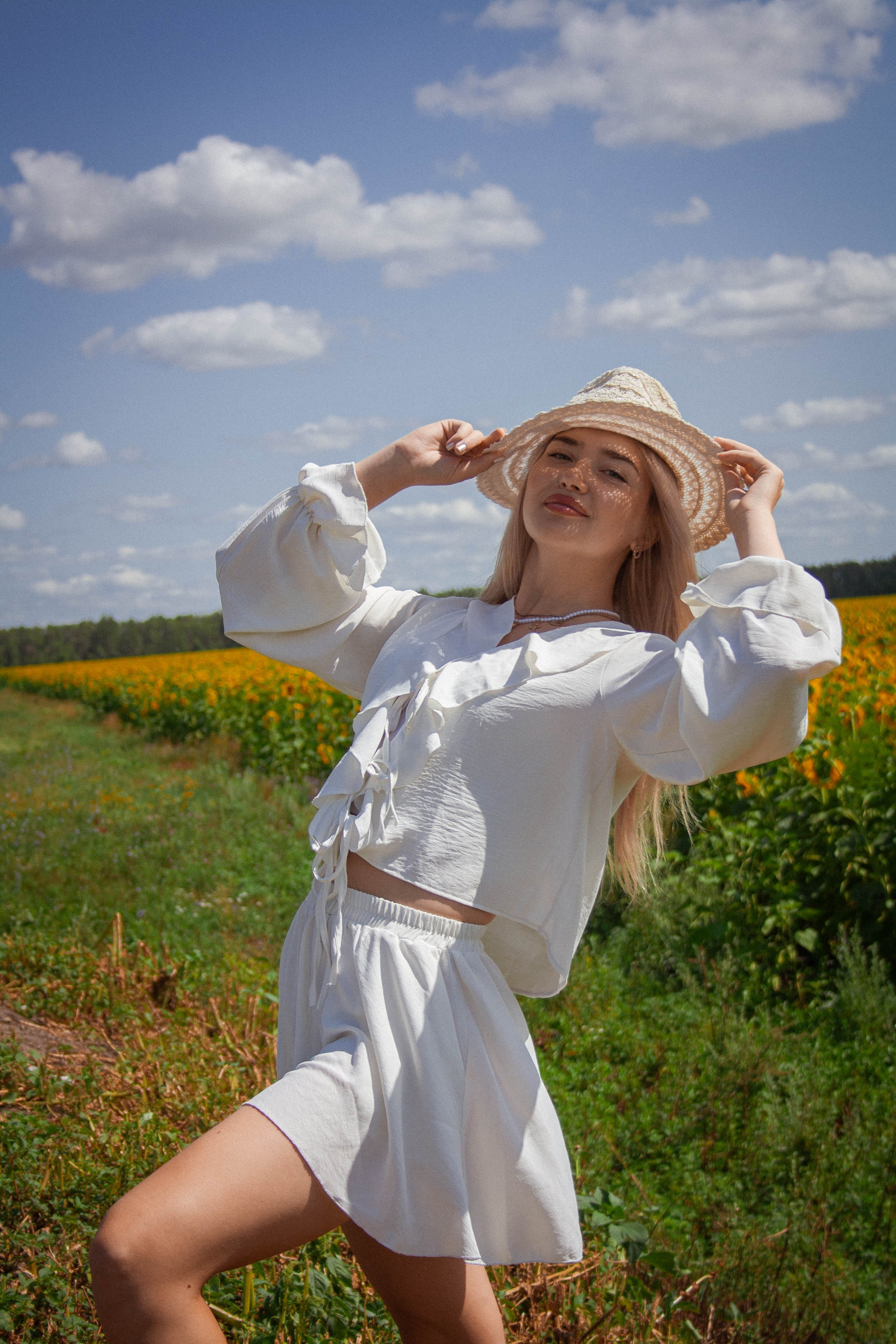 Настроение: уйти в поле с подсолнухами. Портретный фотограф в Саратове