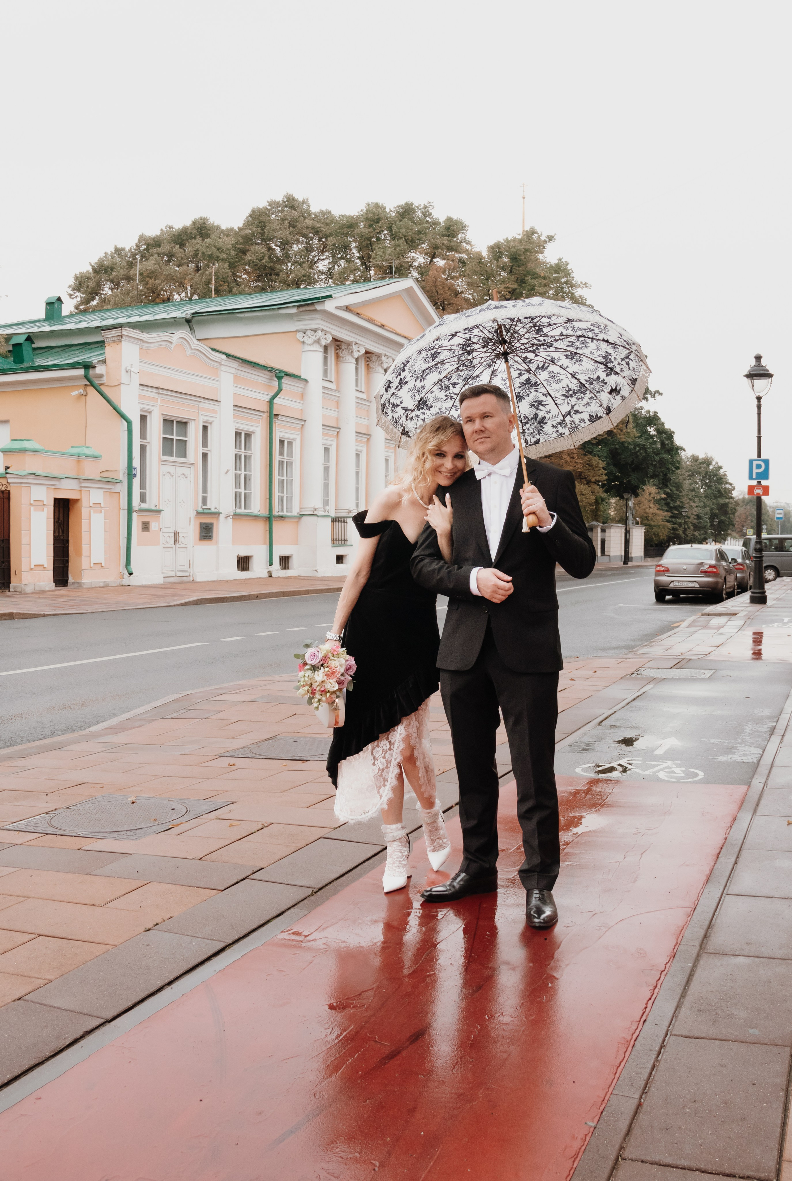 Under umbrella. Наталия Фролова. Фотограф. Москва