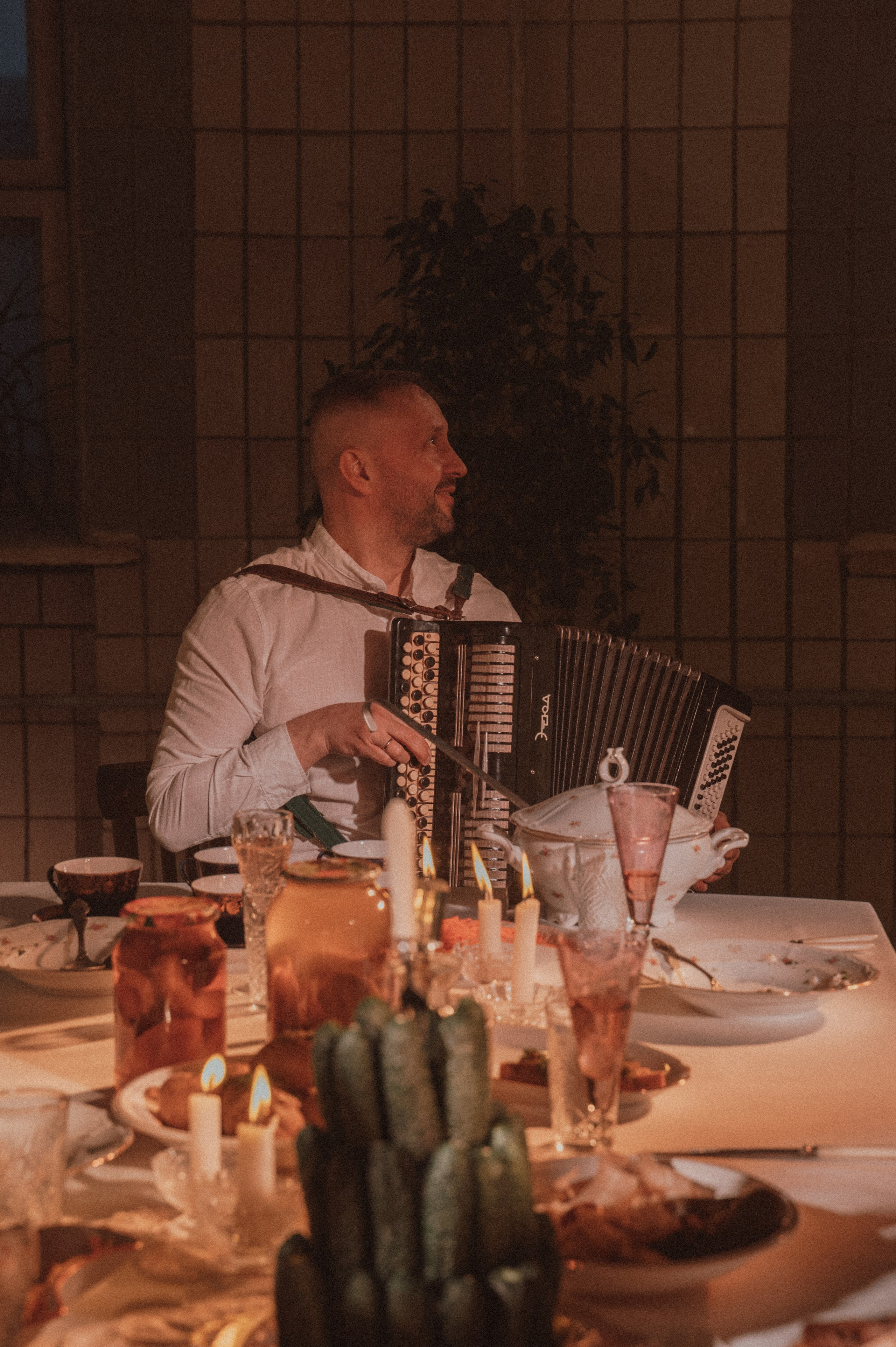 Цветы на подоконнике. Свадебный фотограф в Рязани Дзюрак Елизавета