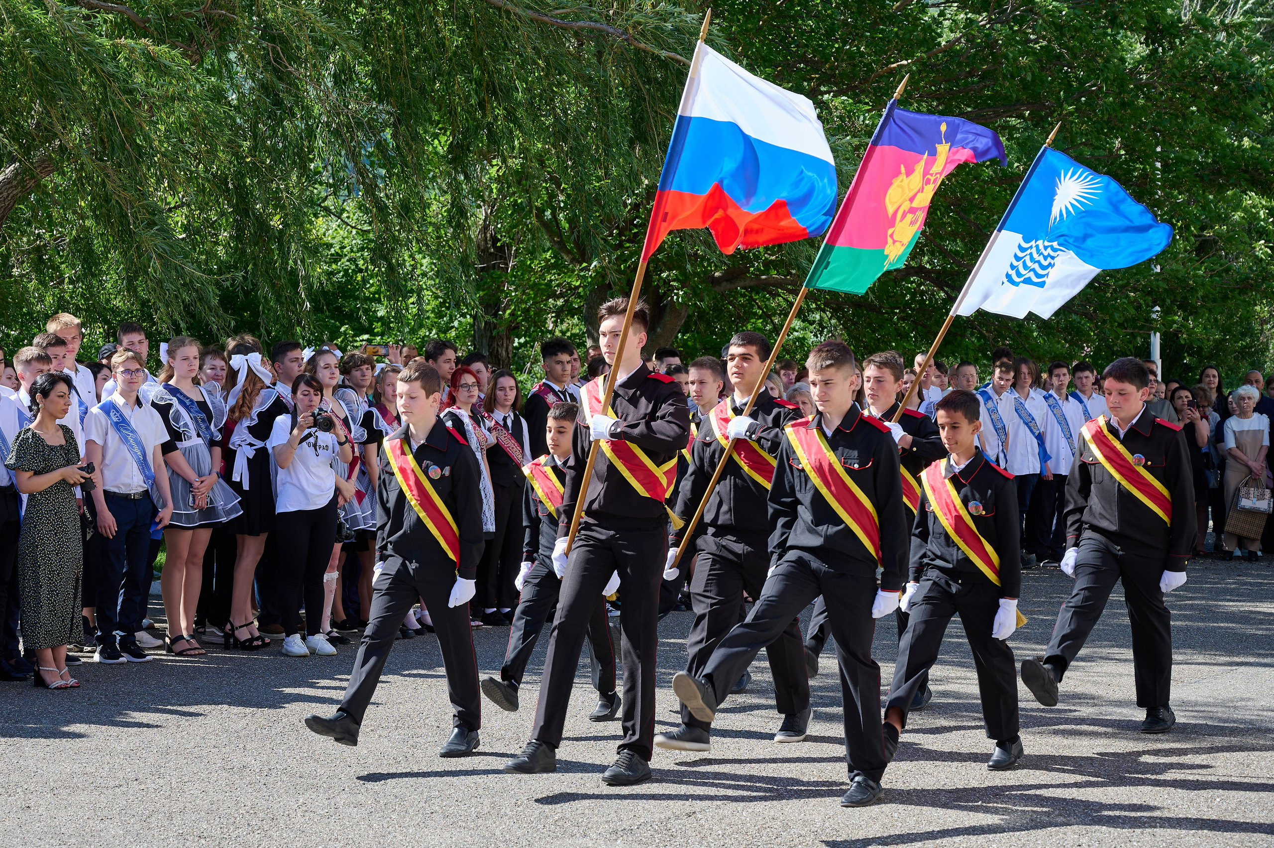 Последний звонок. Жизнь курорта Кабардинка в фотографиях
