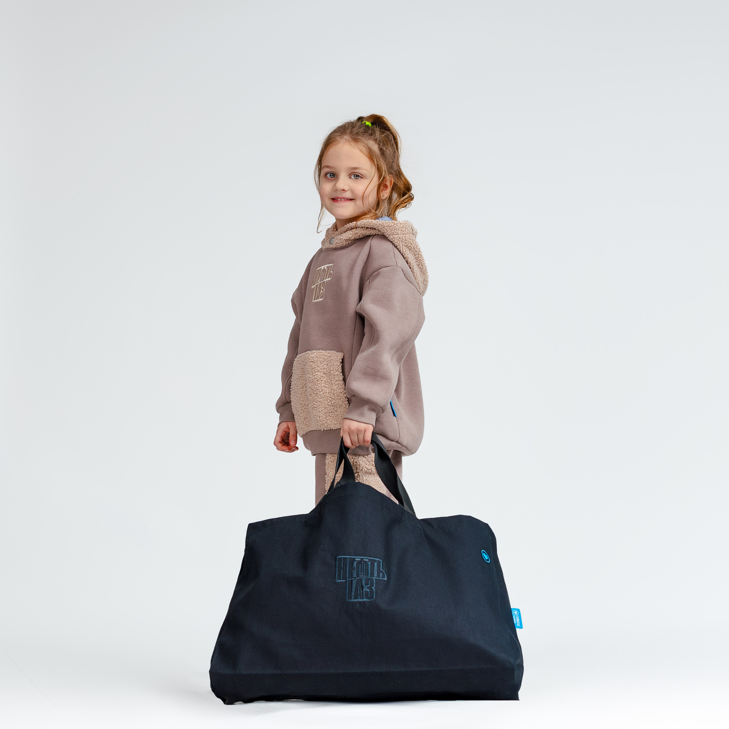 Фотосъемка одежды для маркетплейсов в СПб | Каталогизация товаров