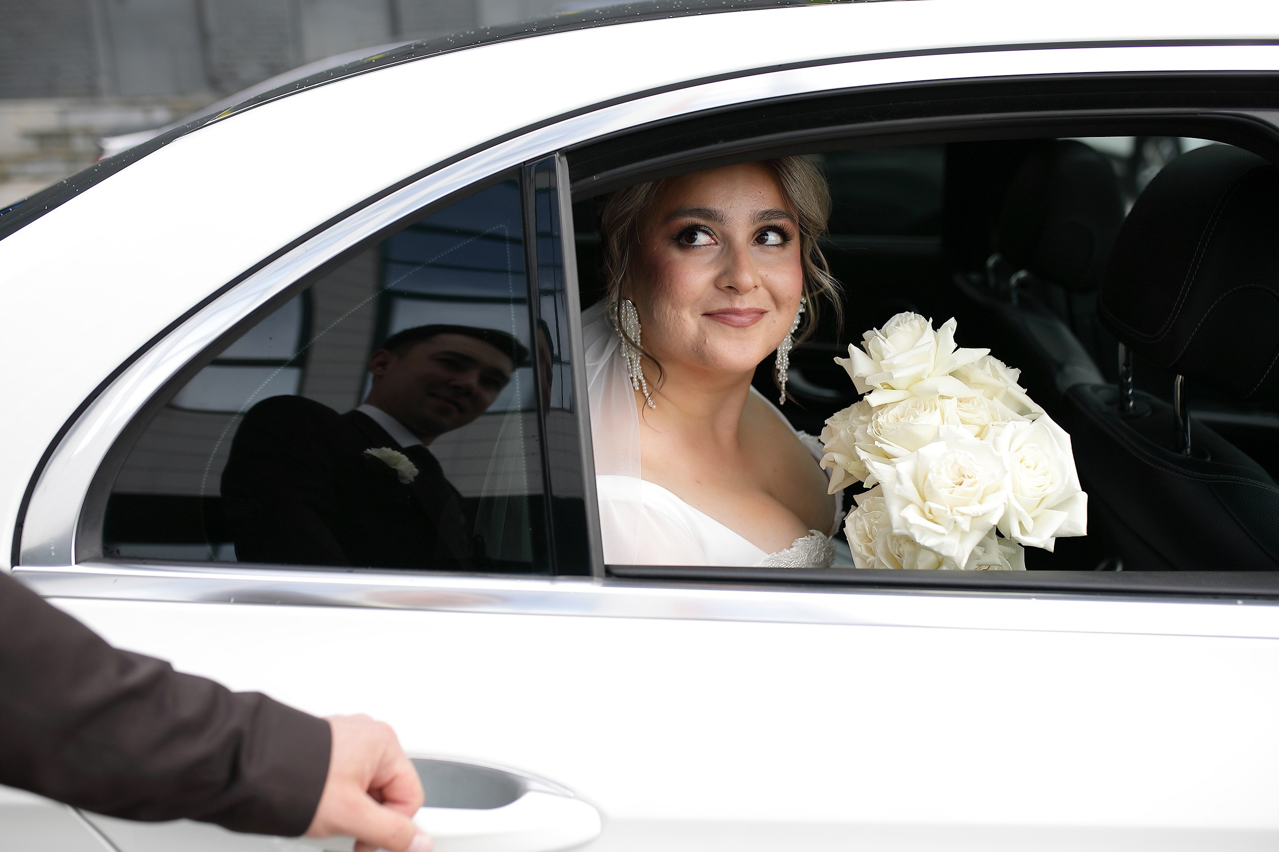 невеста в машине
