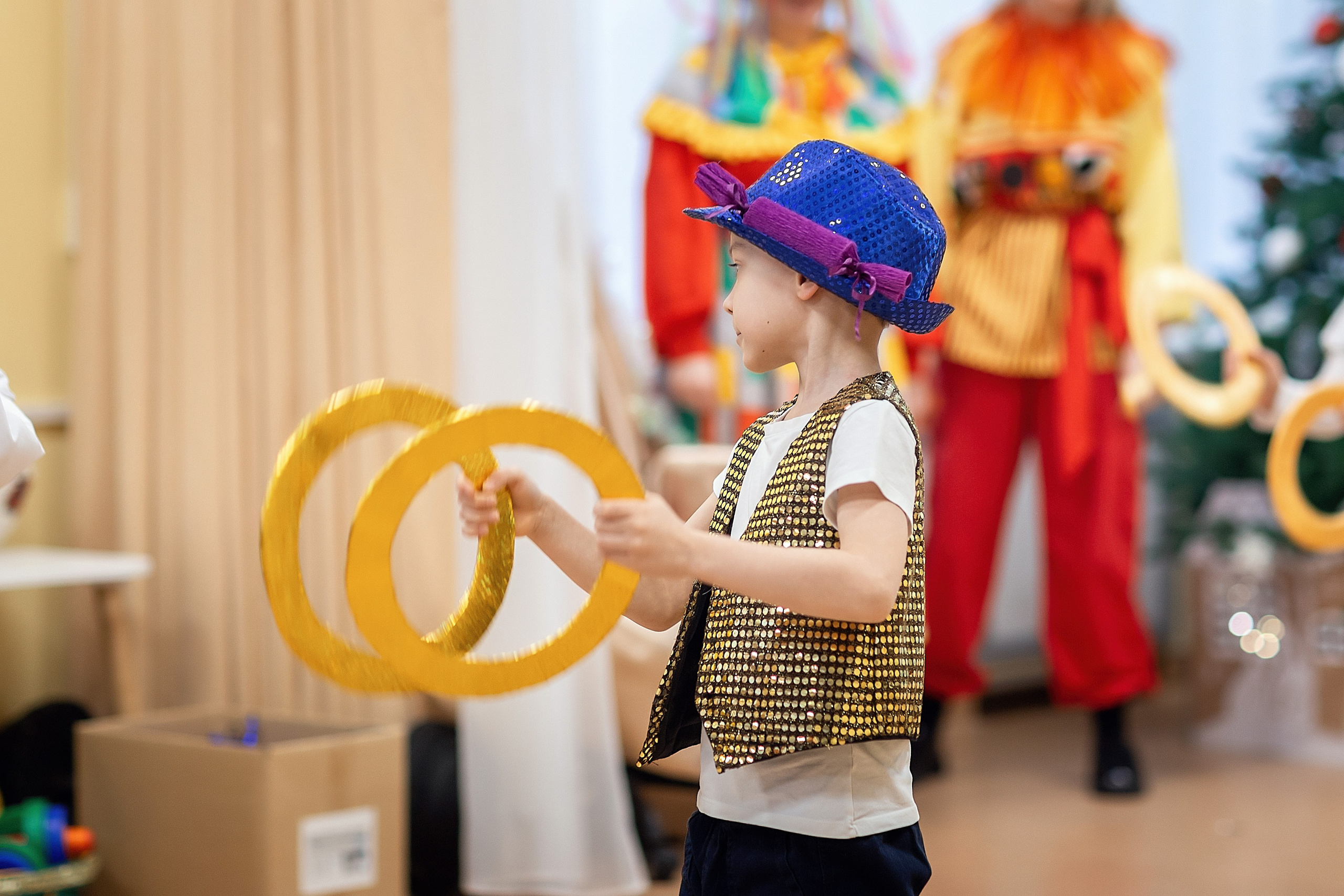Утренник_"Веселый балаганчик» 2024. Семейный фотограф в Санкт-Петербурге