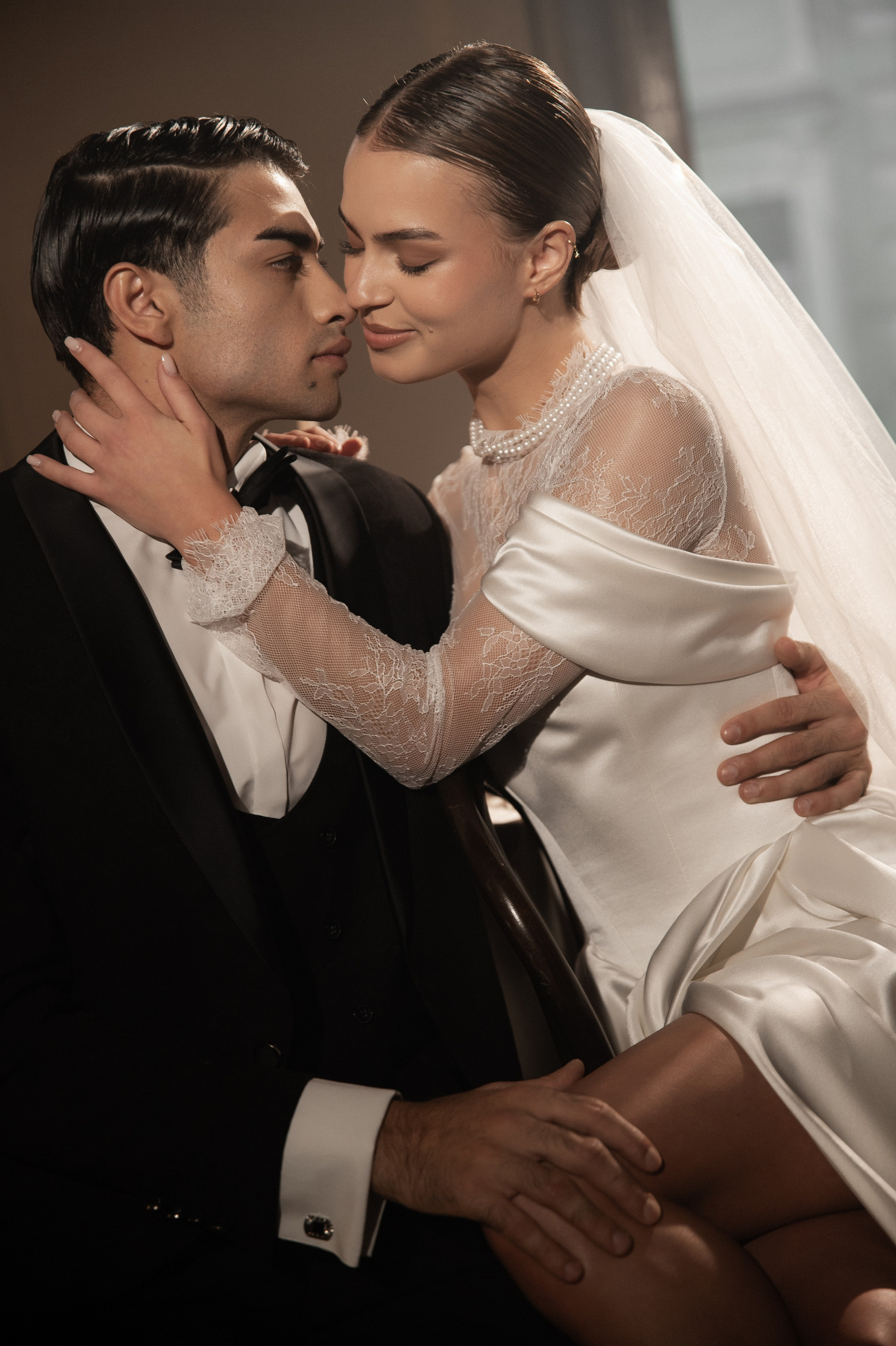 Камерный свадебный ужин при свечах в старинном особняке в фотостудии 21. Kult. Ярослава Ерина — свадебный фотограф в Москве