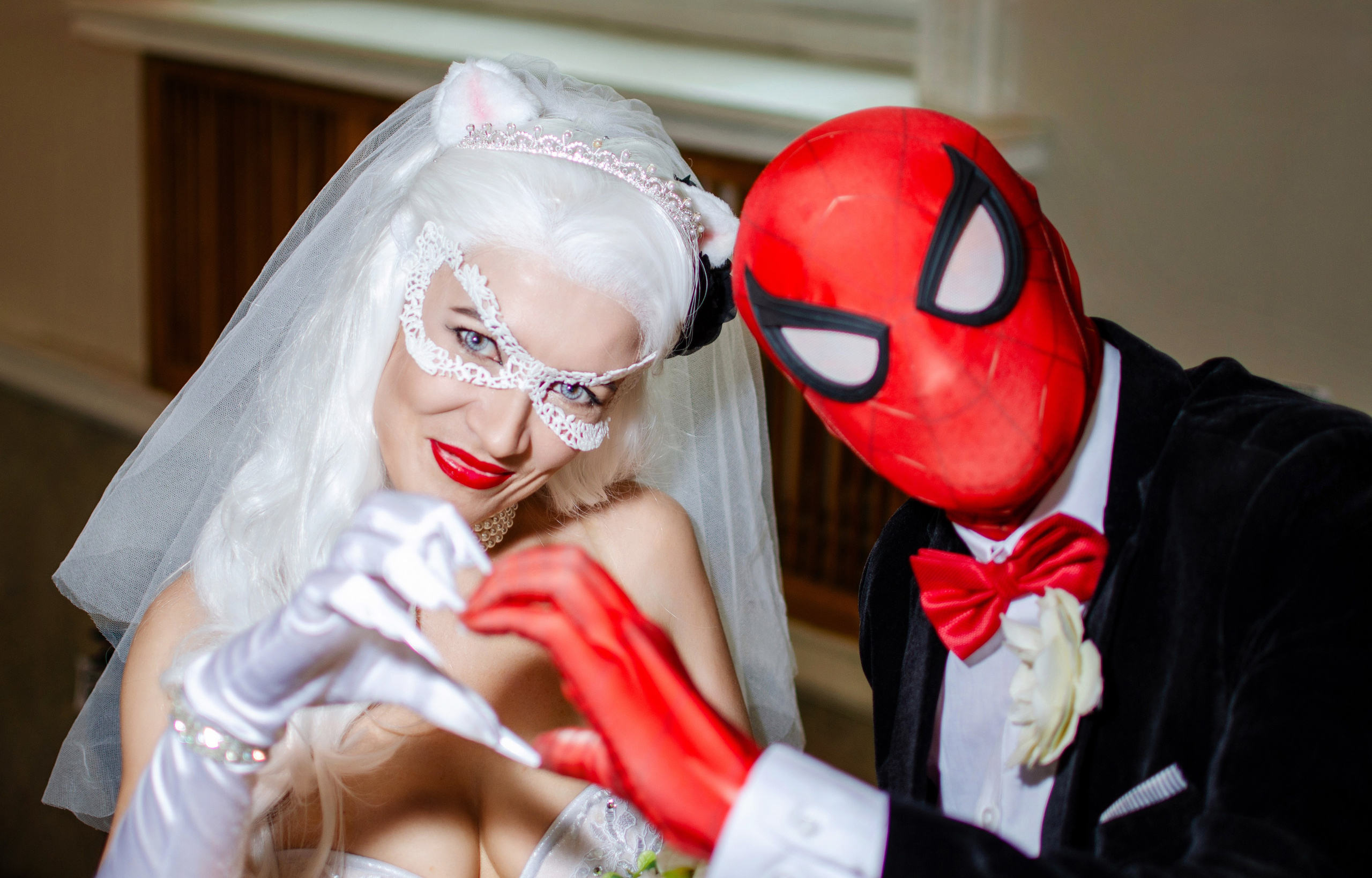 Свадебный фотограф в Москве и Дмитрове в студии и на улице