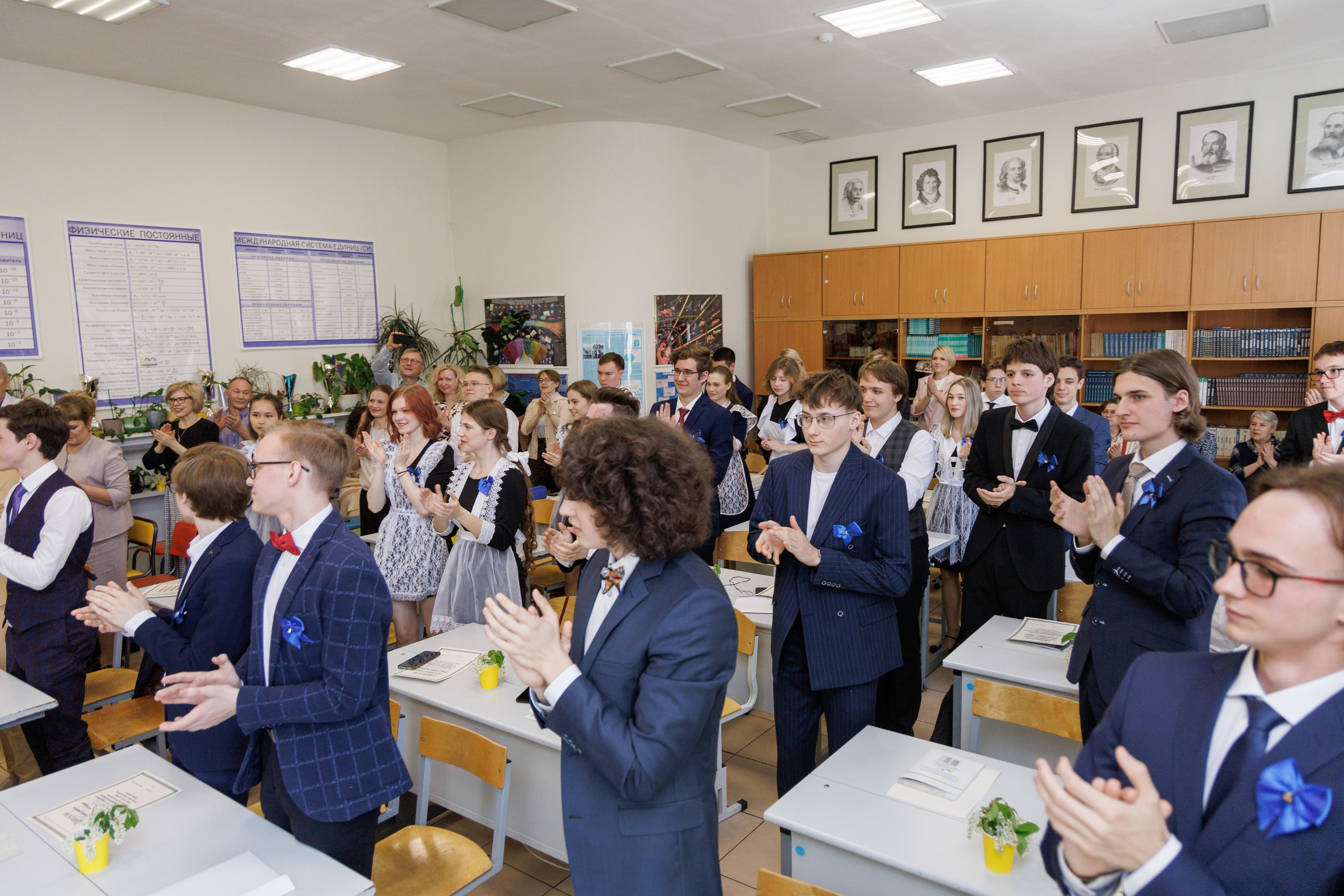 Последний звонок 9 гимназия. Фотостудия «Стрекоза»