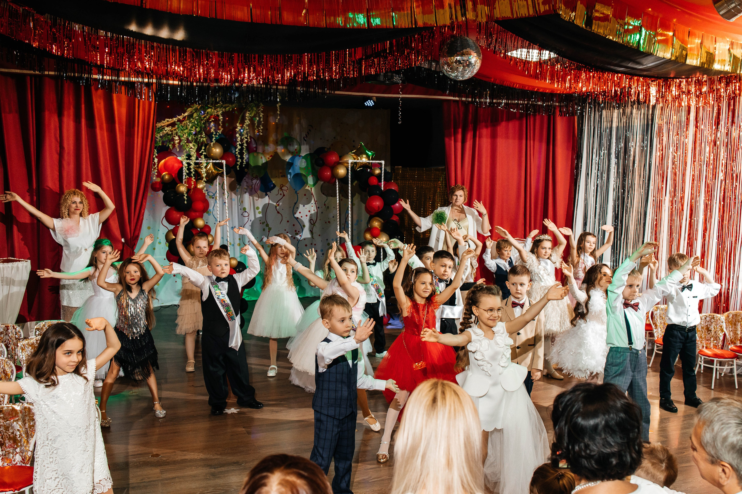 Выпускной в ЛИМПИК. Фотограф в Санкт-Петербурге Виктория Безверхая