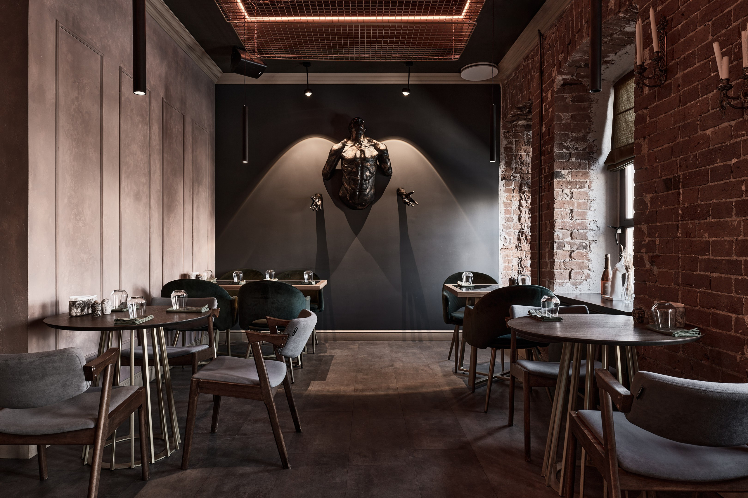 Ресторан в Екатеринбурге «Мысли в слух». Интерьерный фотограф. Фотограф архитектуры