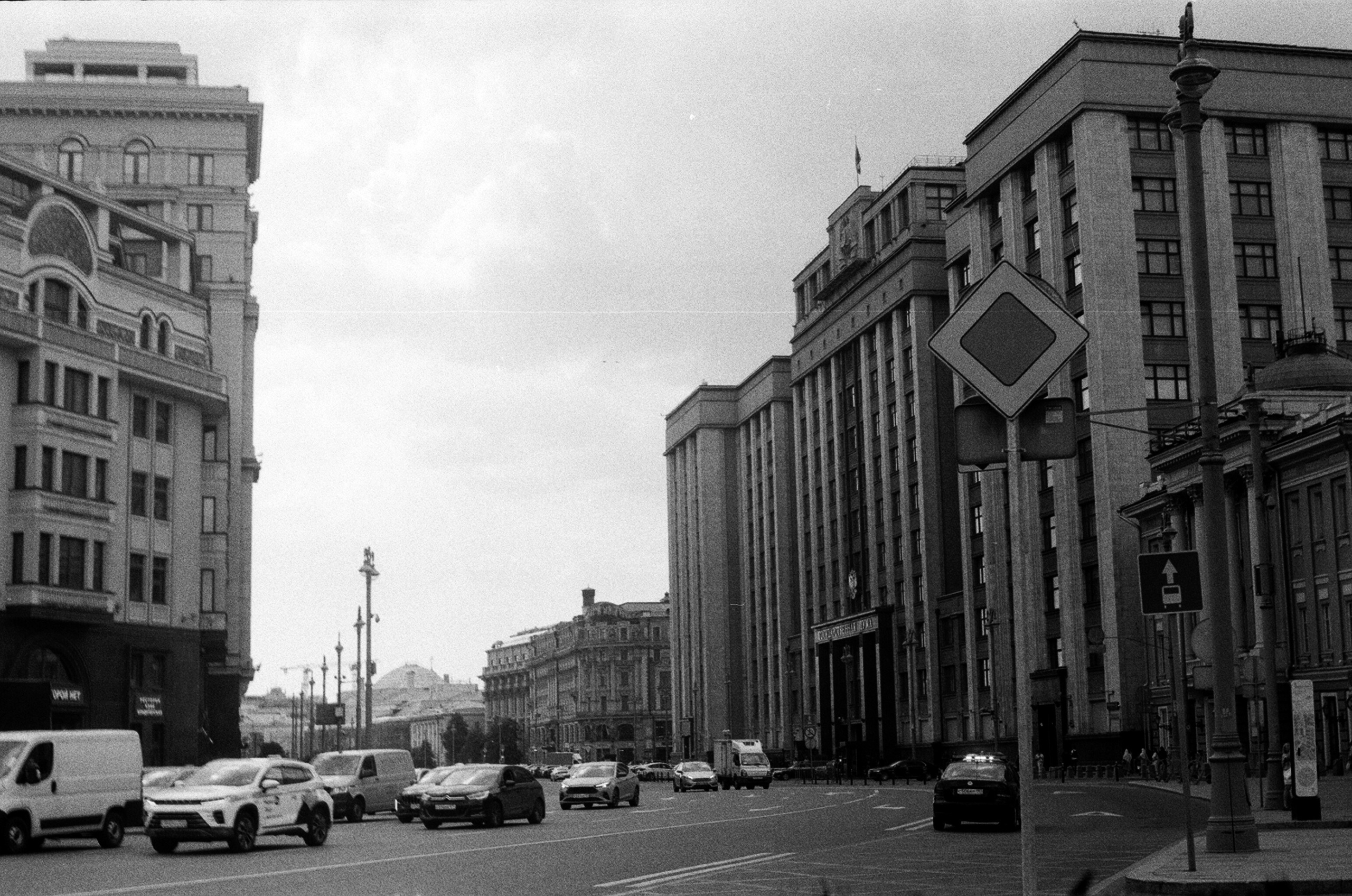 Альбом пленочных ЧБ-фото. Репортажный и семейный фотограф — Шелихов Сергей