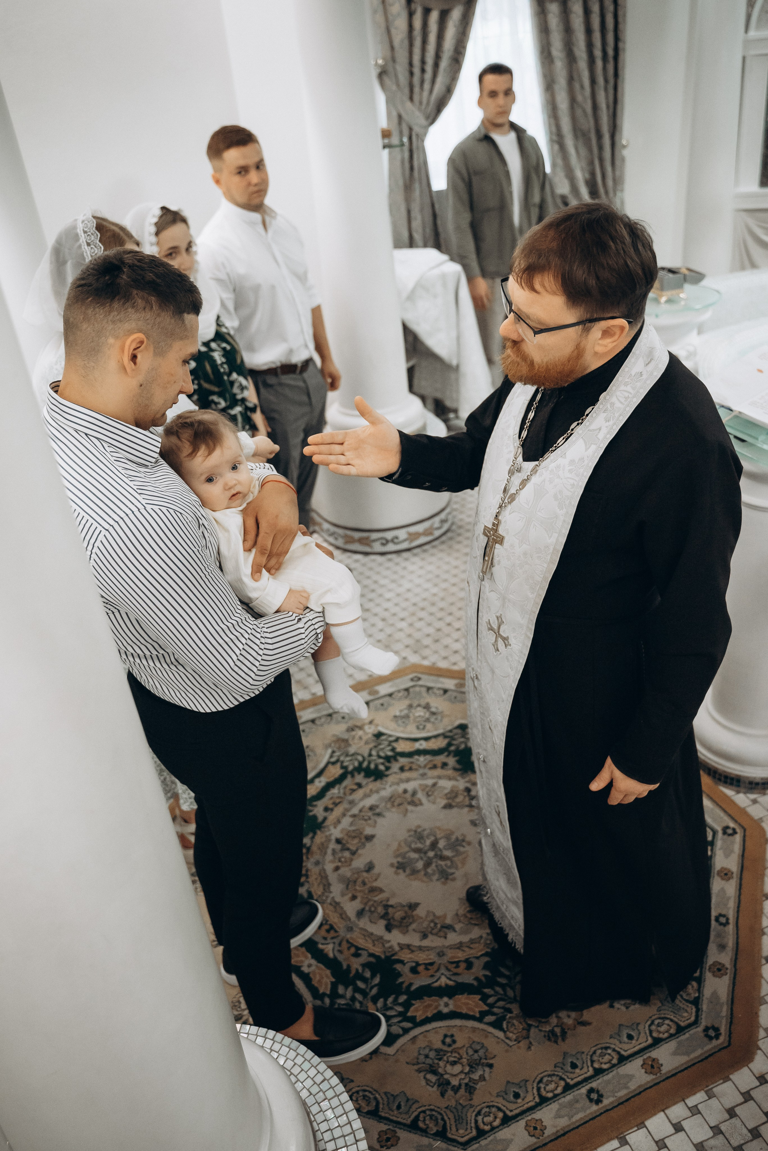 Крещение Варюши (Храм Святой Живоначальной Троицы). Семейный фотограф в Минске Дарья Дреко