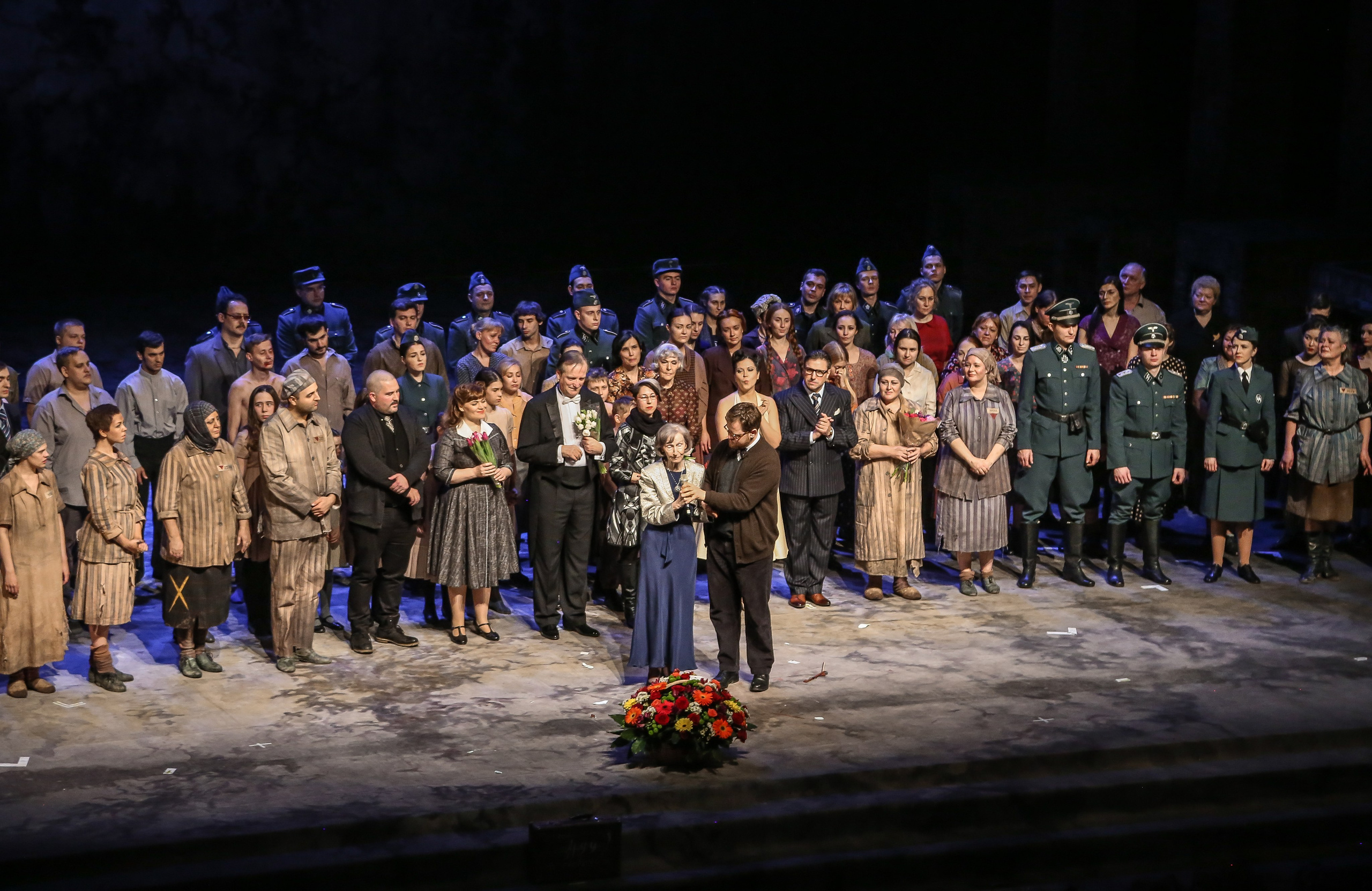 Возвращение Вайнберга и встреча двух «Пассажирок» в Москве. Дарья Письменюк / Darya Leitstern — фотограф, музыкант, журналист, путешественник